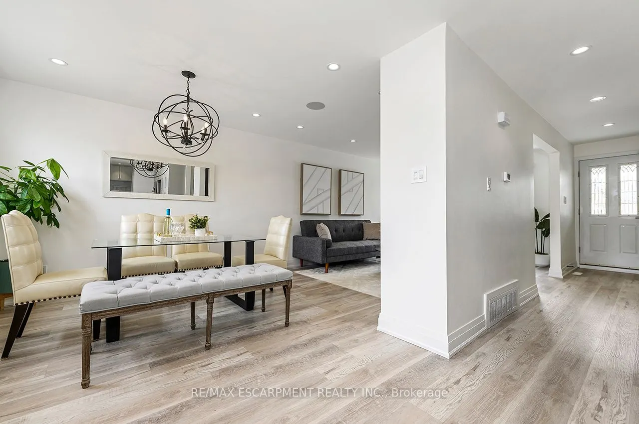 3726 Holden Crescent