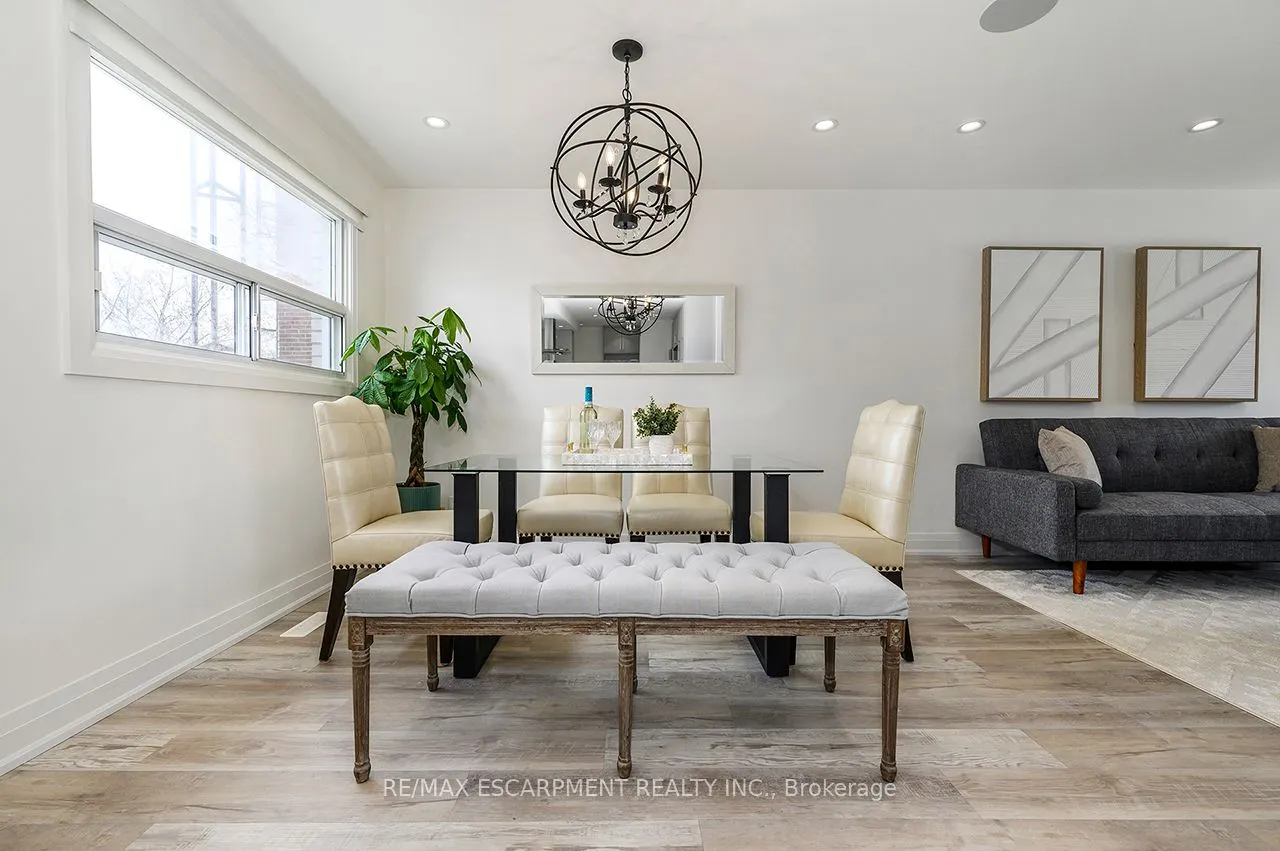 3726 Holden Crescent
