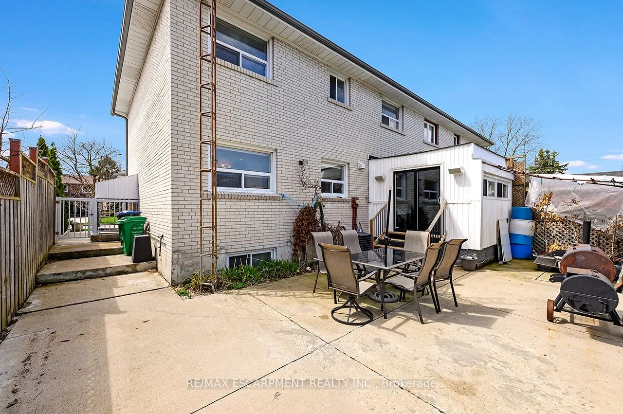 3726 Holden Crescent