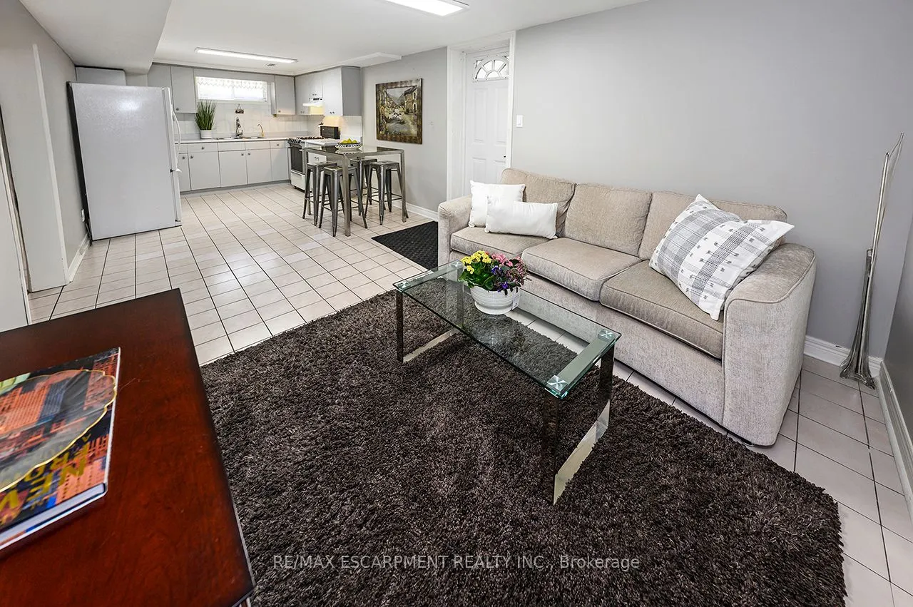 3726 Holden Crescent