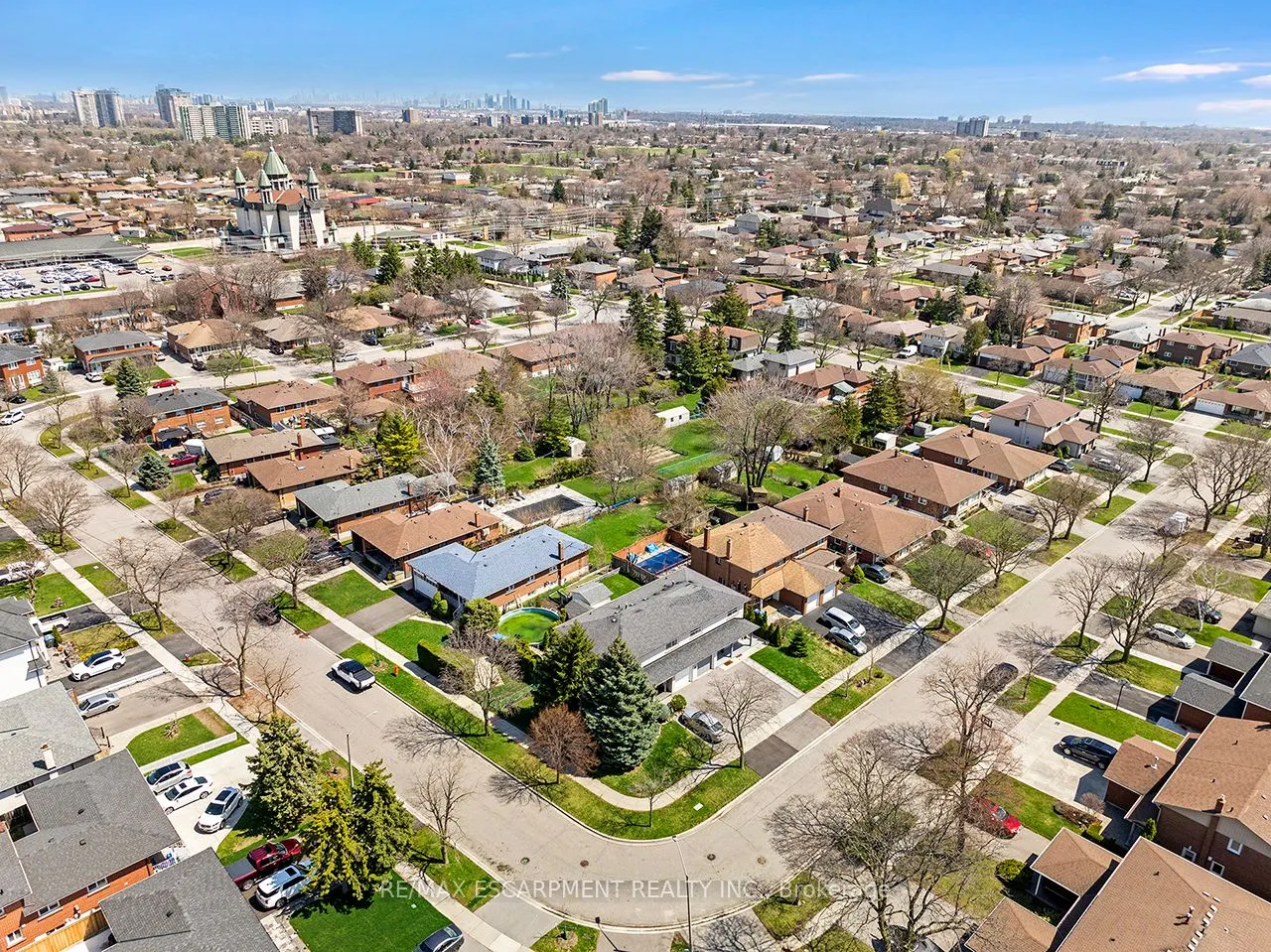 3726 Holden Crescent