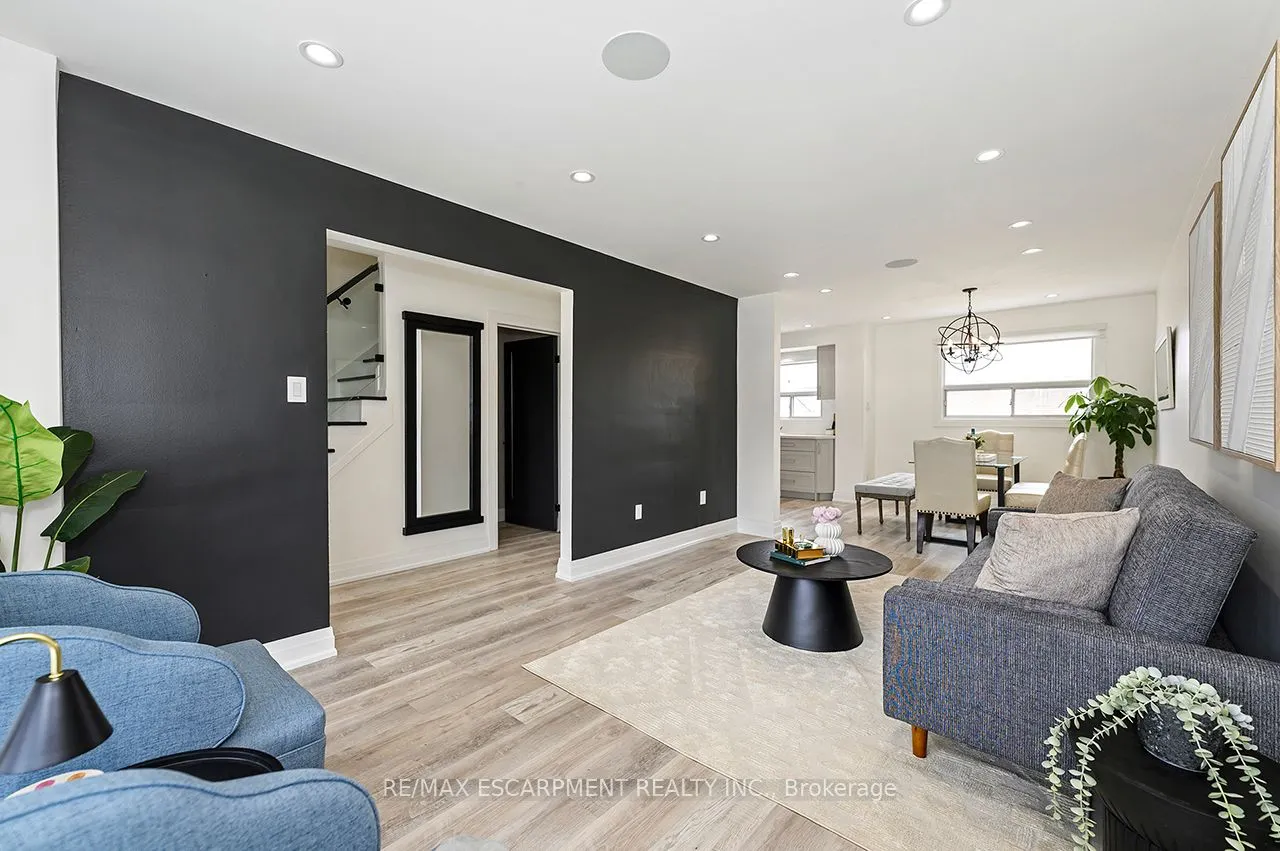 3726 Holden Crescent
