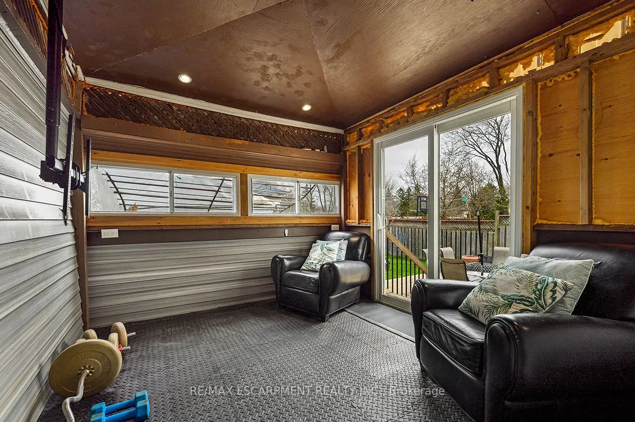3726 Holden Crescent