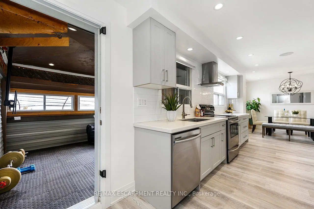 3726 Holden Crescent
