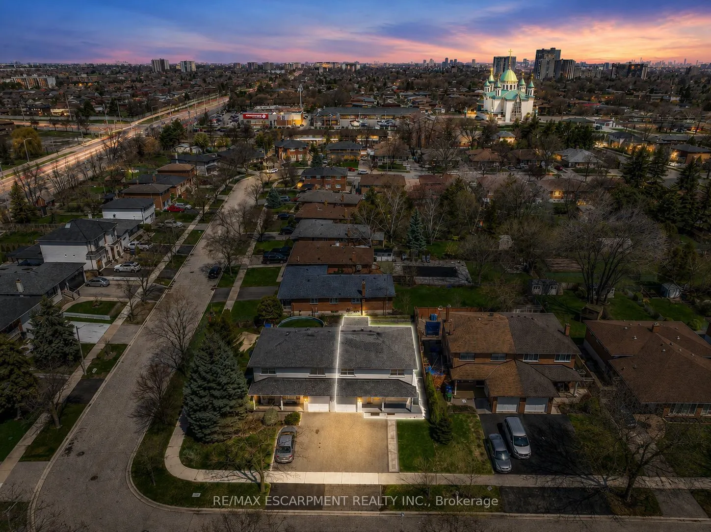3726 Holden Crescent