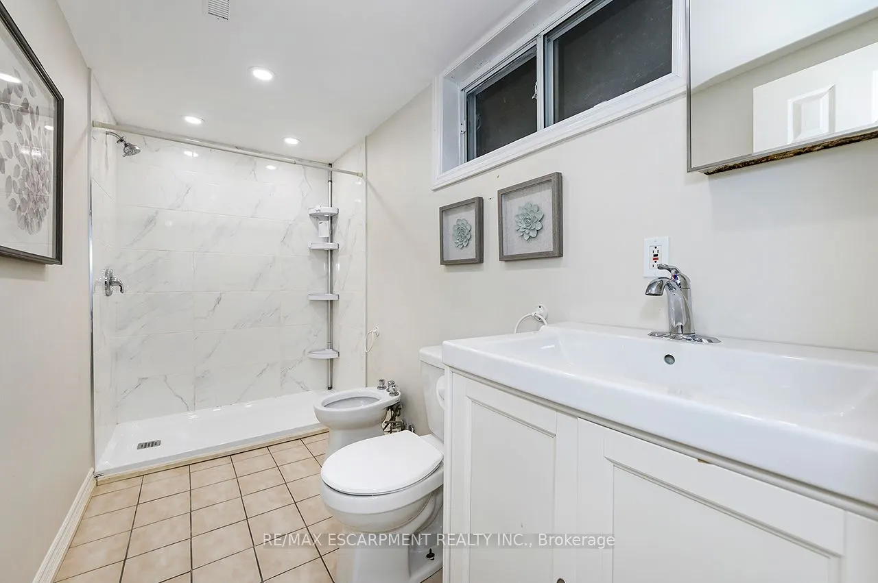 3726 Holden Crescent