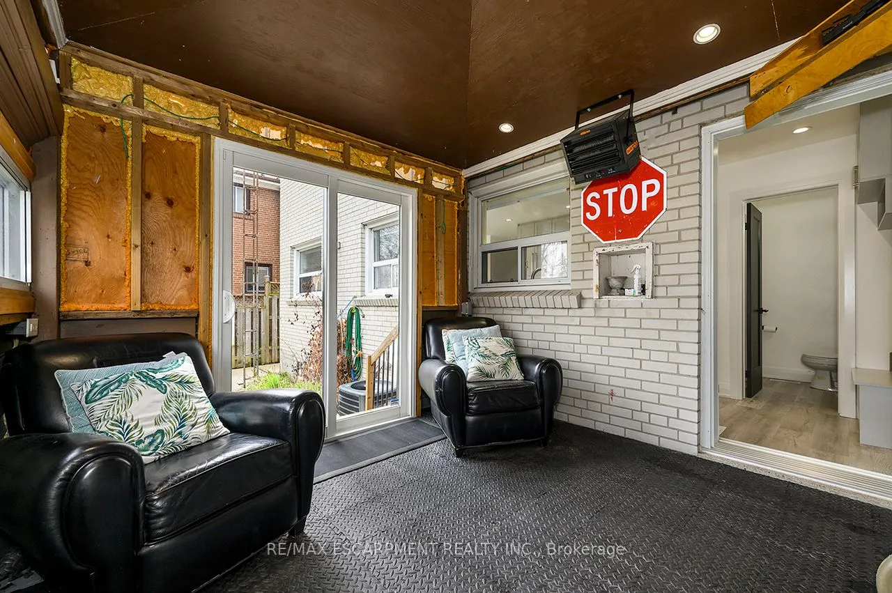 3726 Holden Crescent
