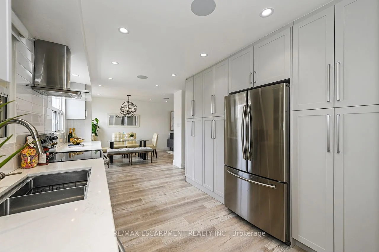 3726 Holden Crescent