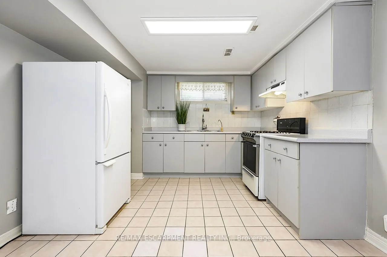 3726 Holden Crescent