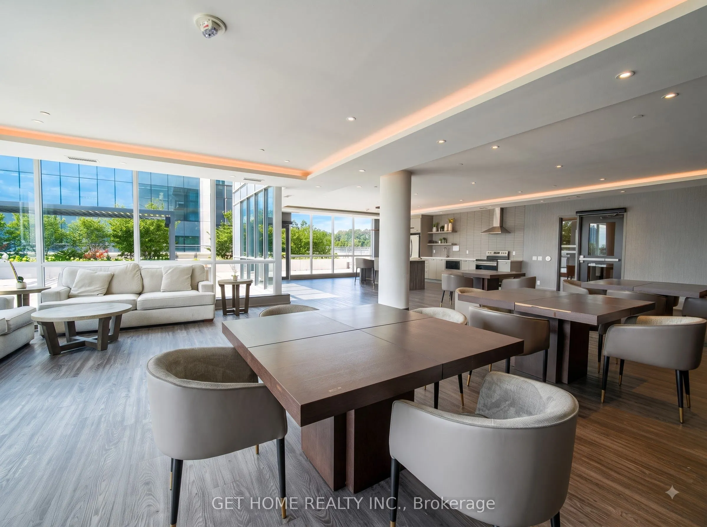 15 Lynch Street #2104