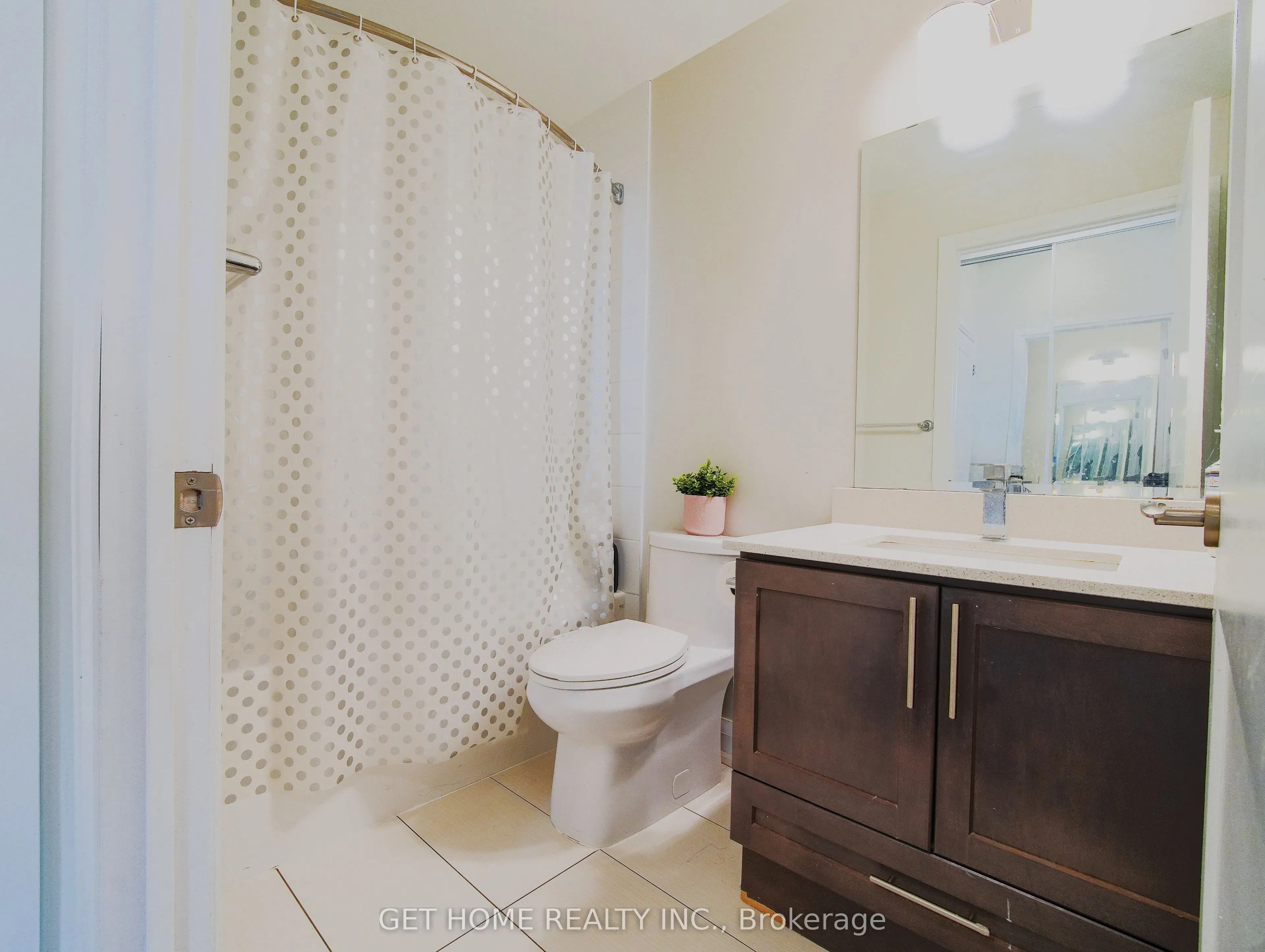 15 Lynch Street #2104