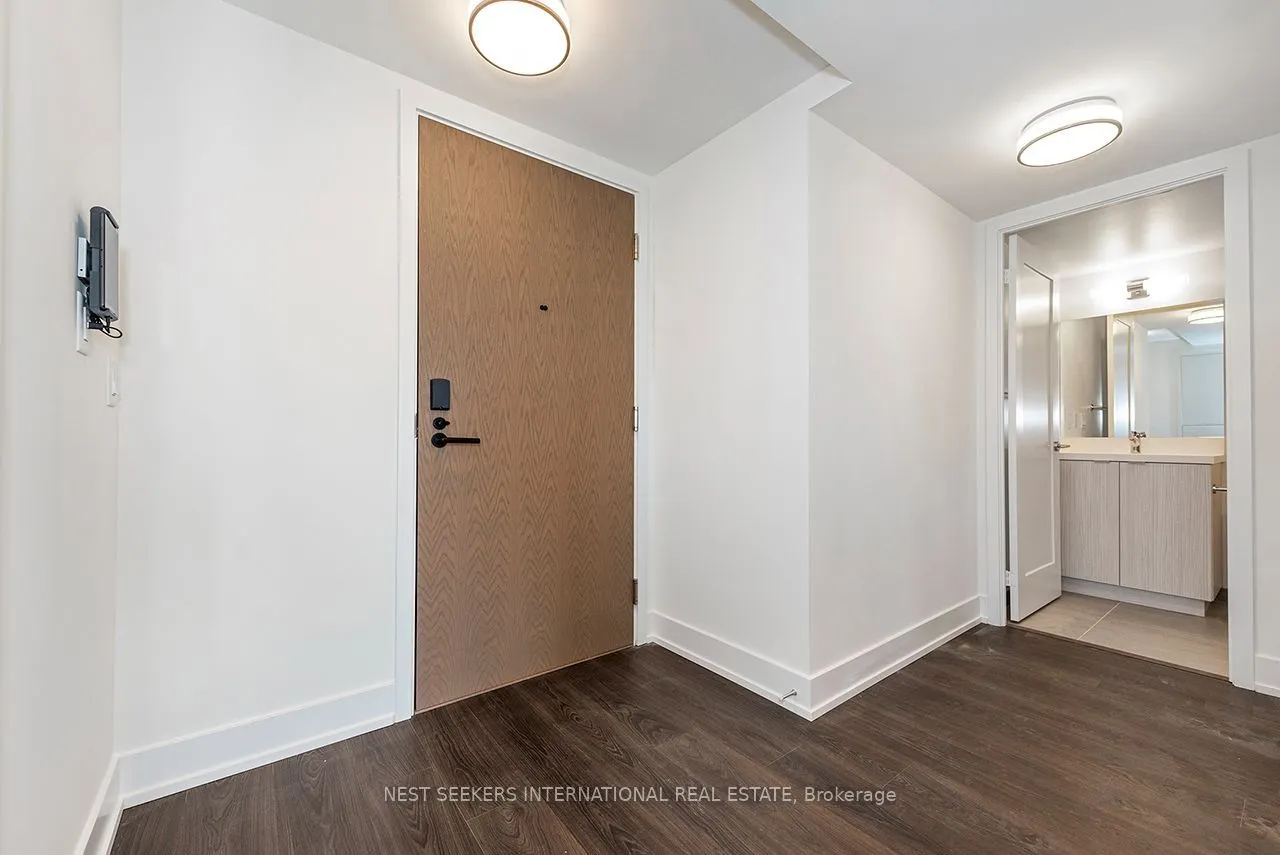 10 Eva Road #2304
