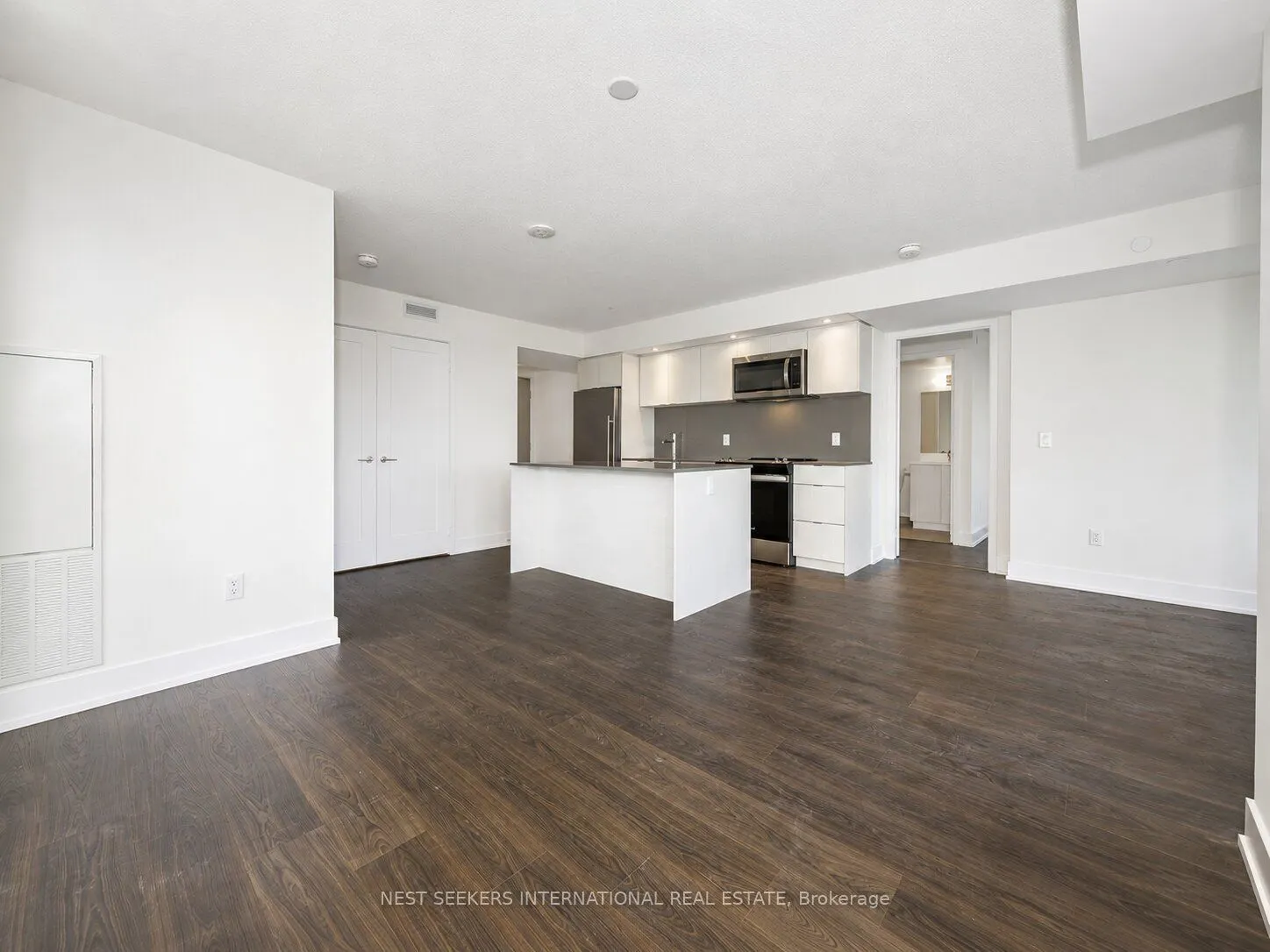10 Eva Road #2304