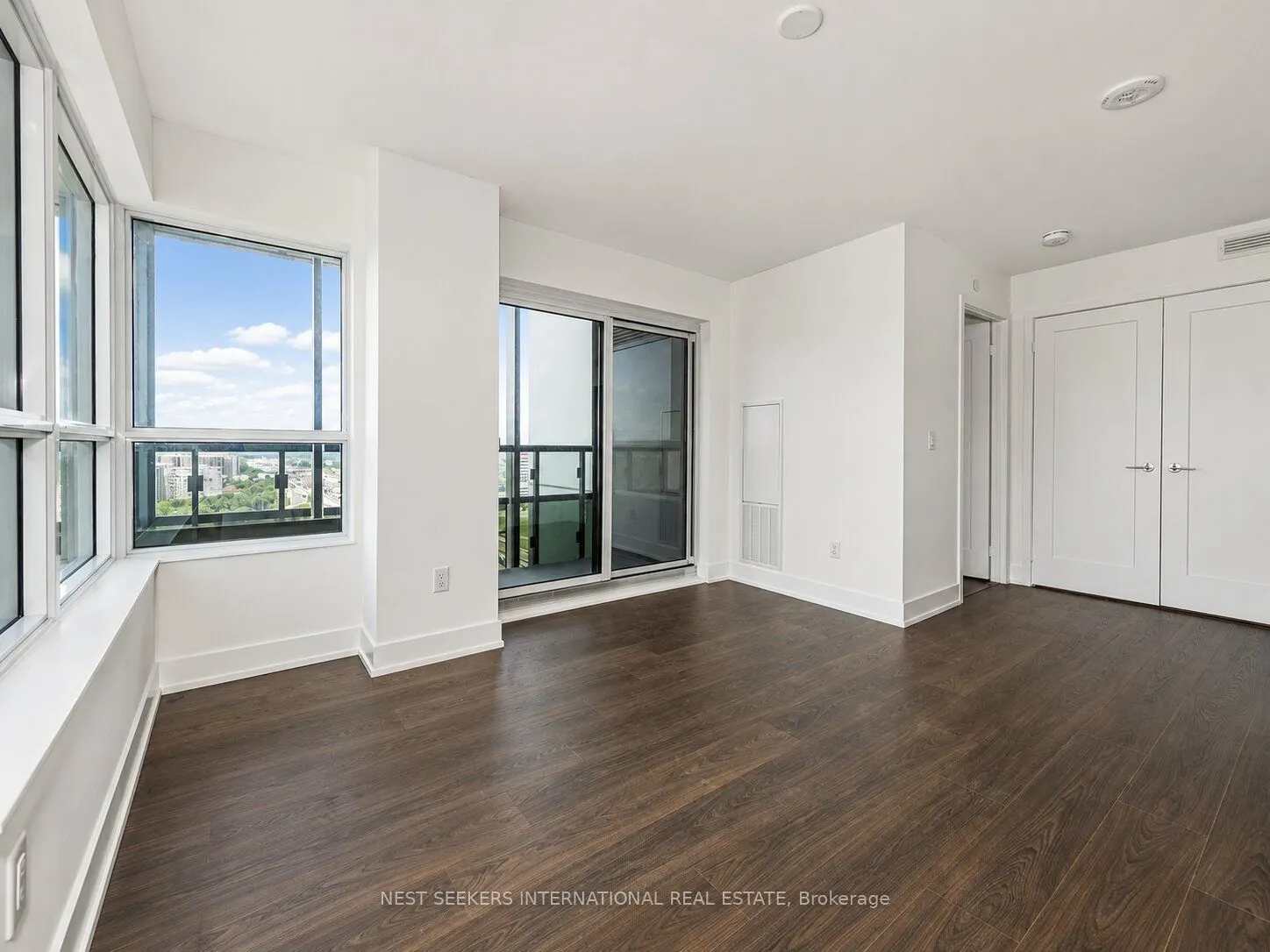 10 Eva Road #2304