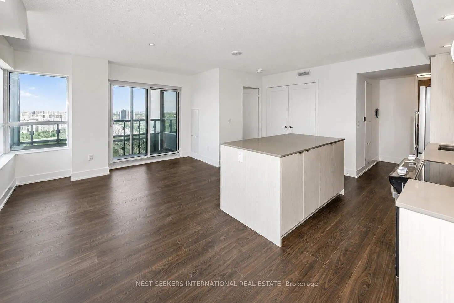 10 Eva Road #2304