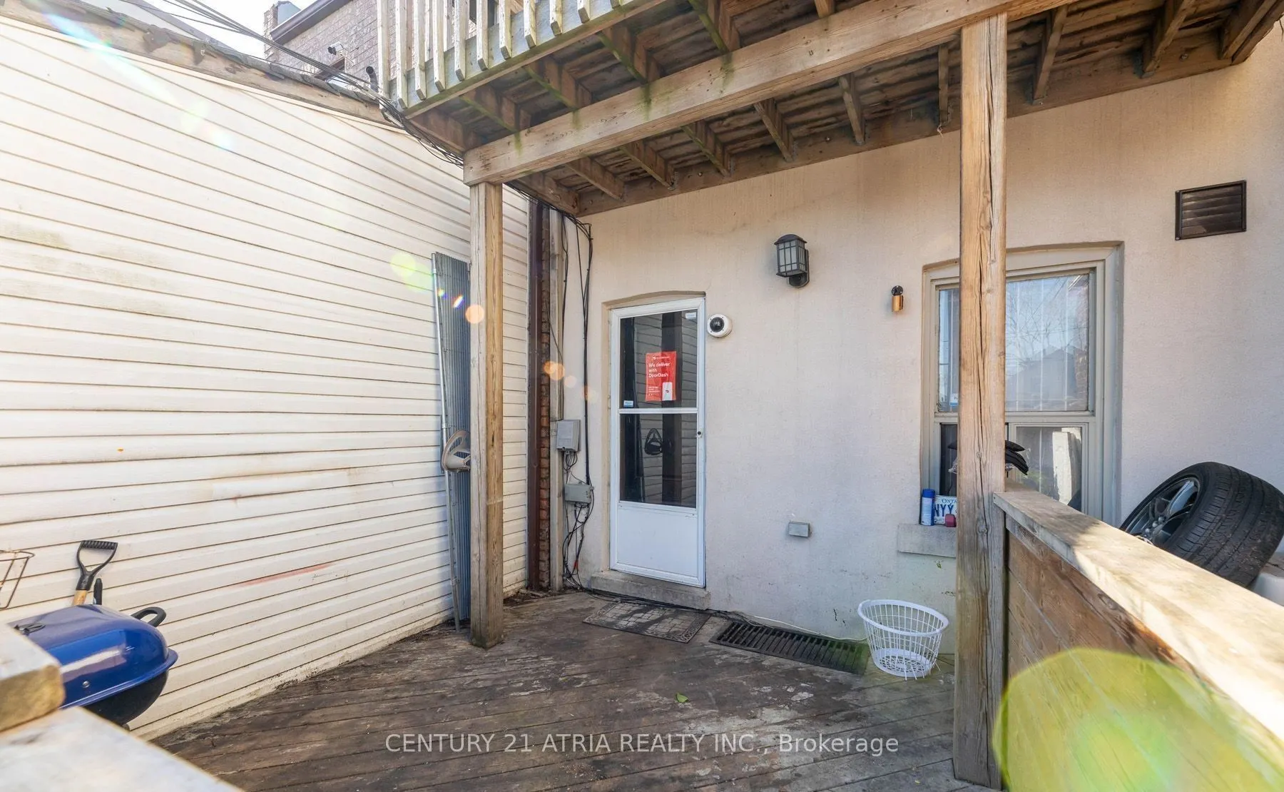 1085 Weston Road