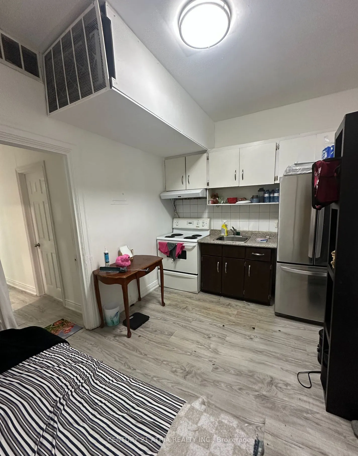1085 Weston Road