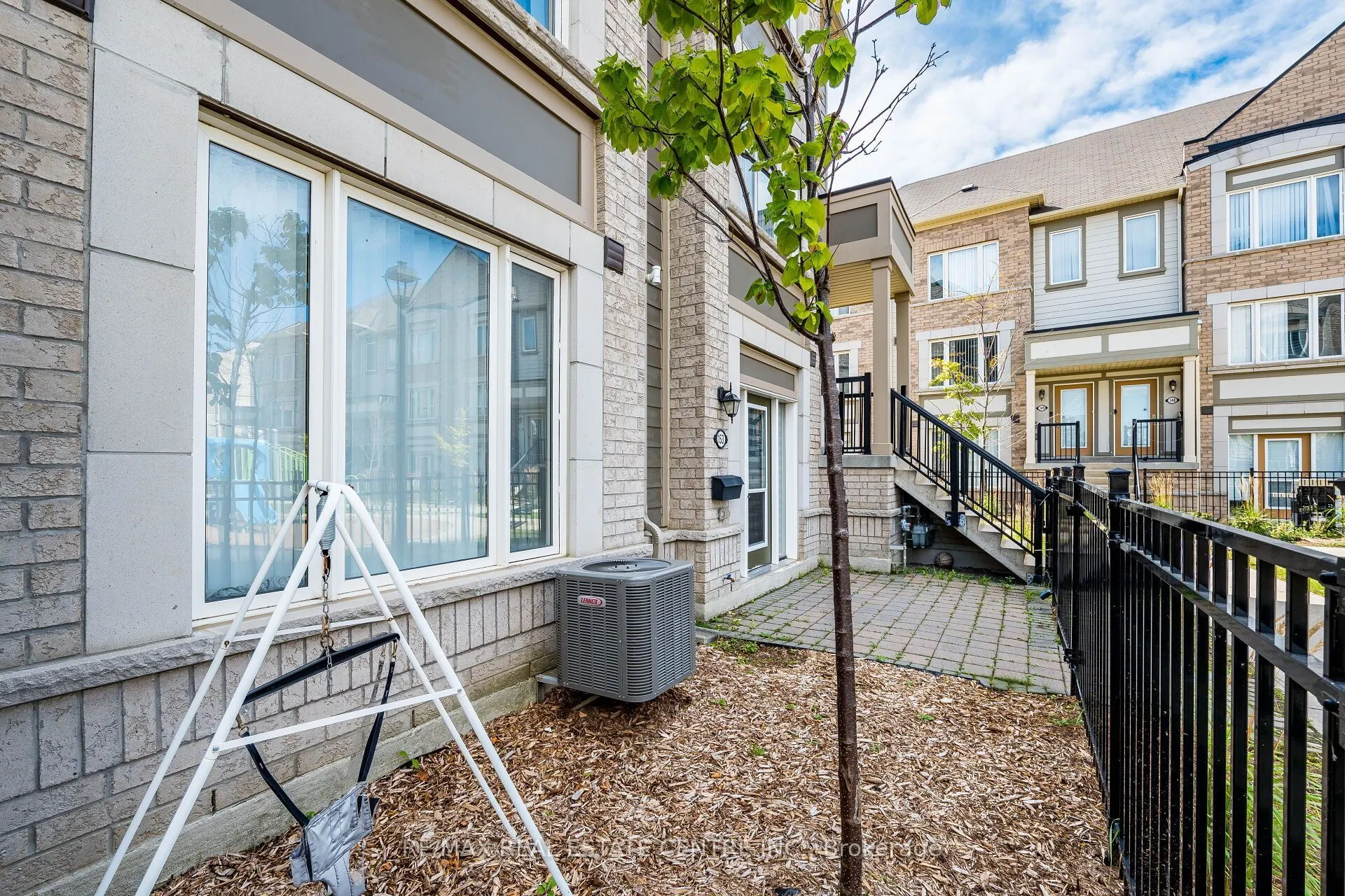 1 Beckenrose Court #153