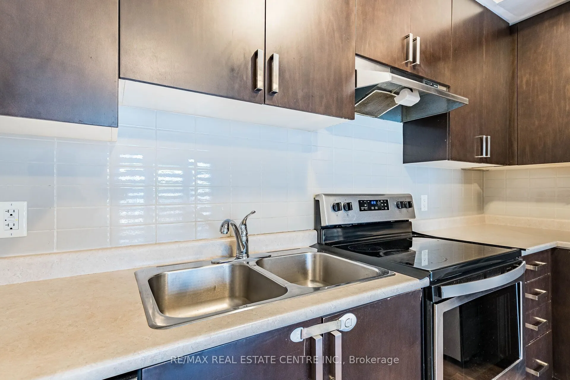 1 Beckenrose Court #153
