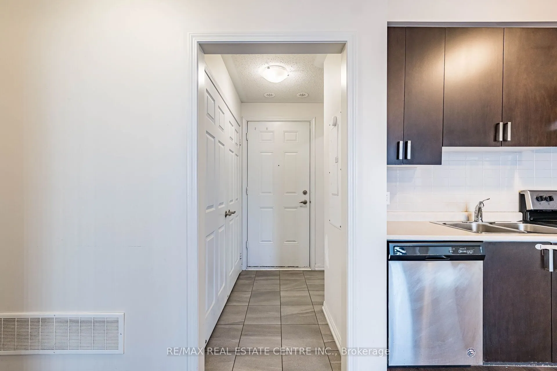 1 Beckenrose Court #153