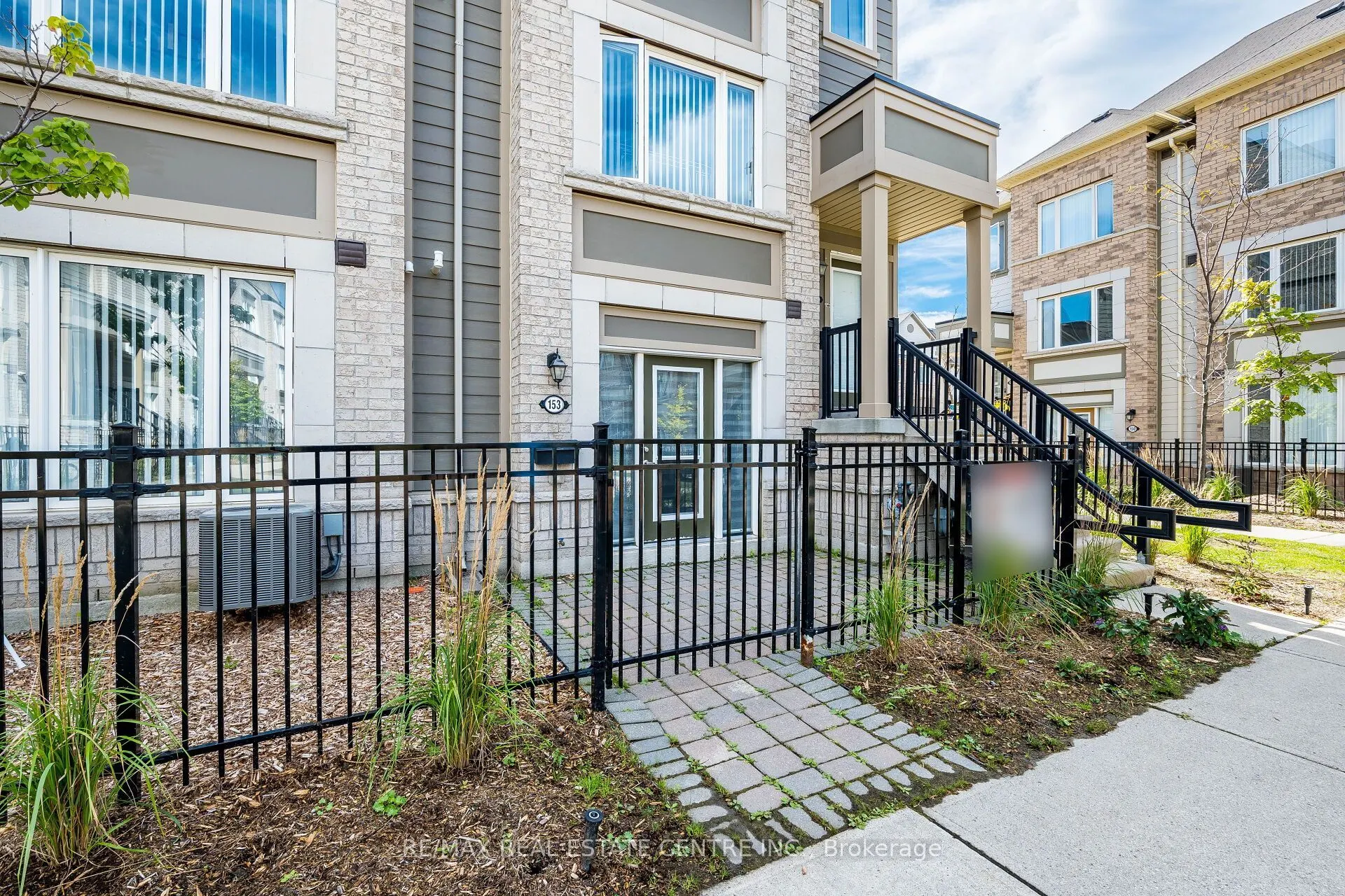 1 Beckenrose Court #153