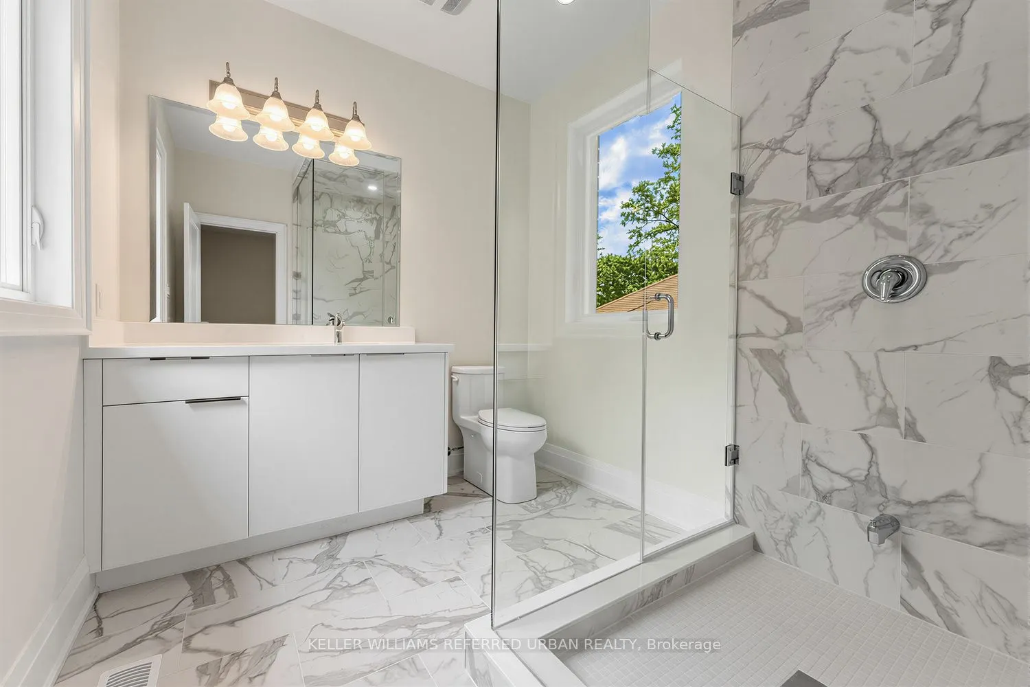 1429 Dundas Crescent