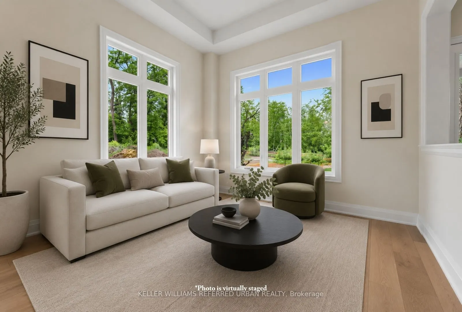 1429 Dundas Crescent