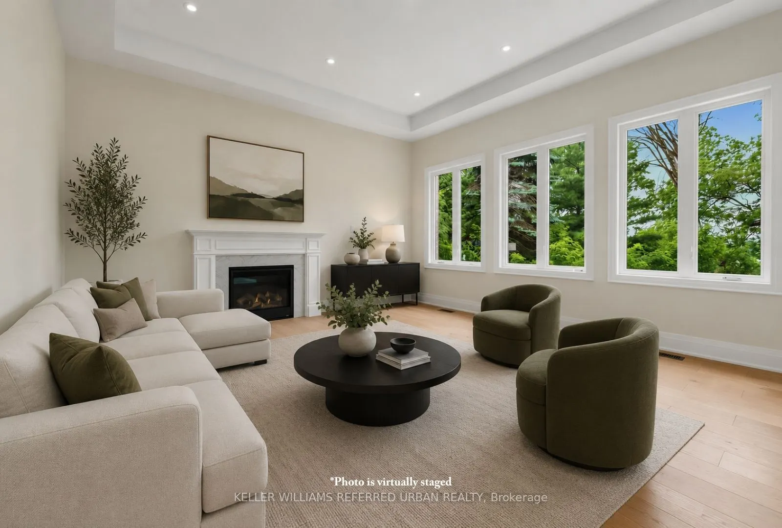 1429 Dundas Crescent