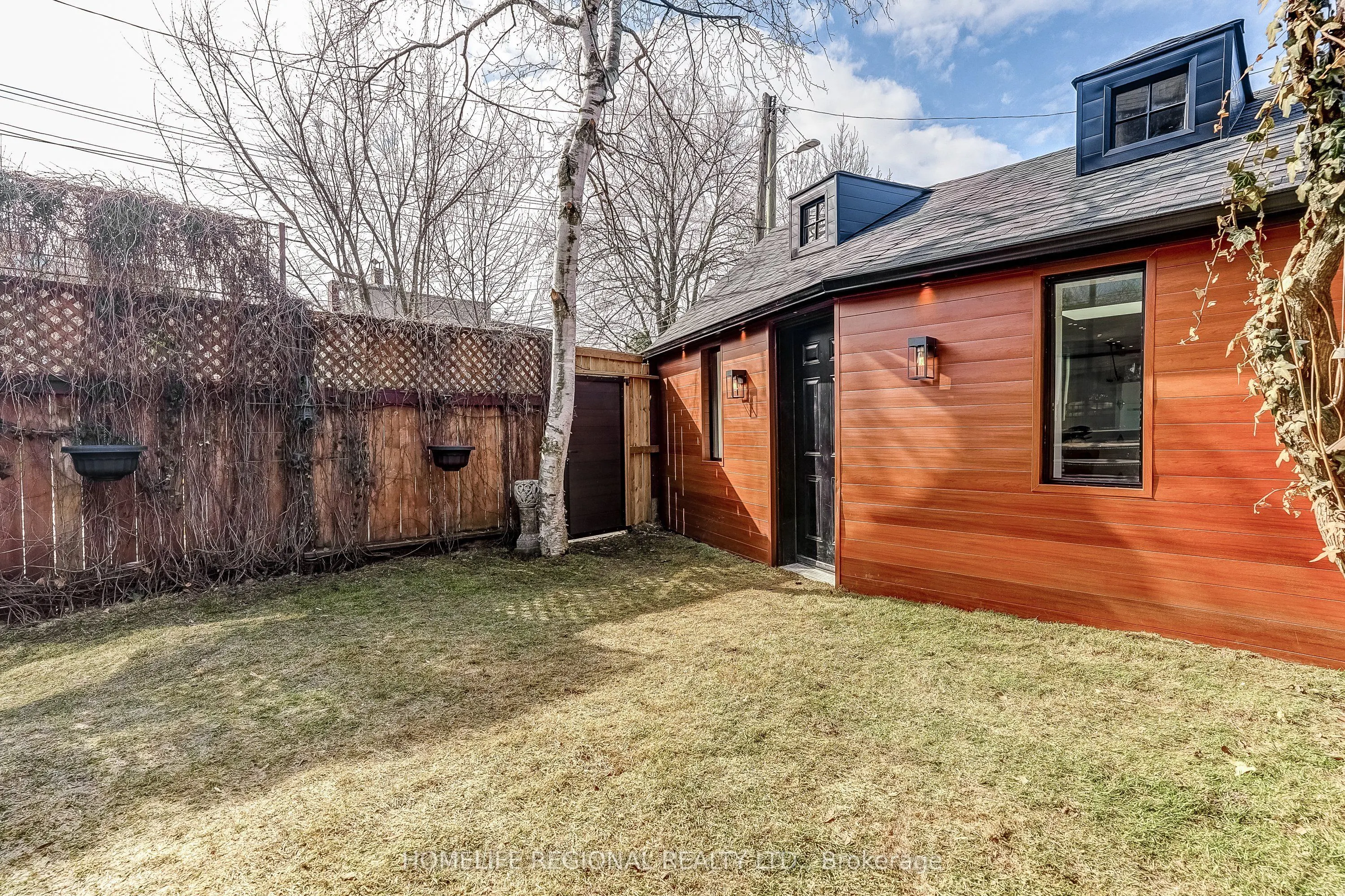 12 Macdonell Avenue