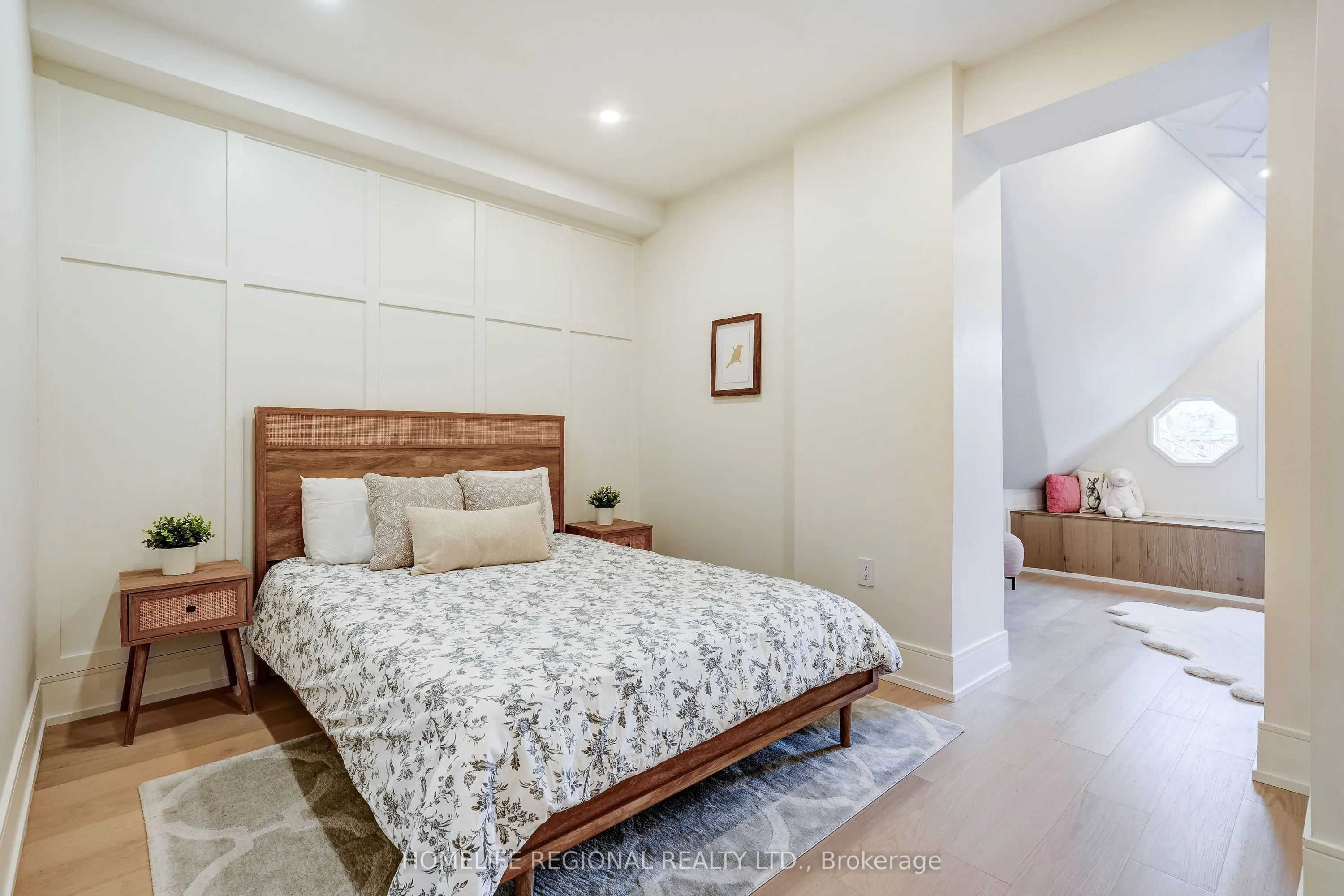 12 Macdonell Avenue