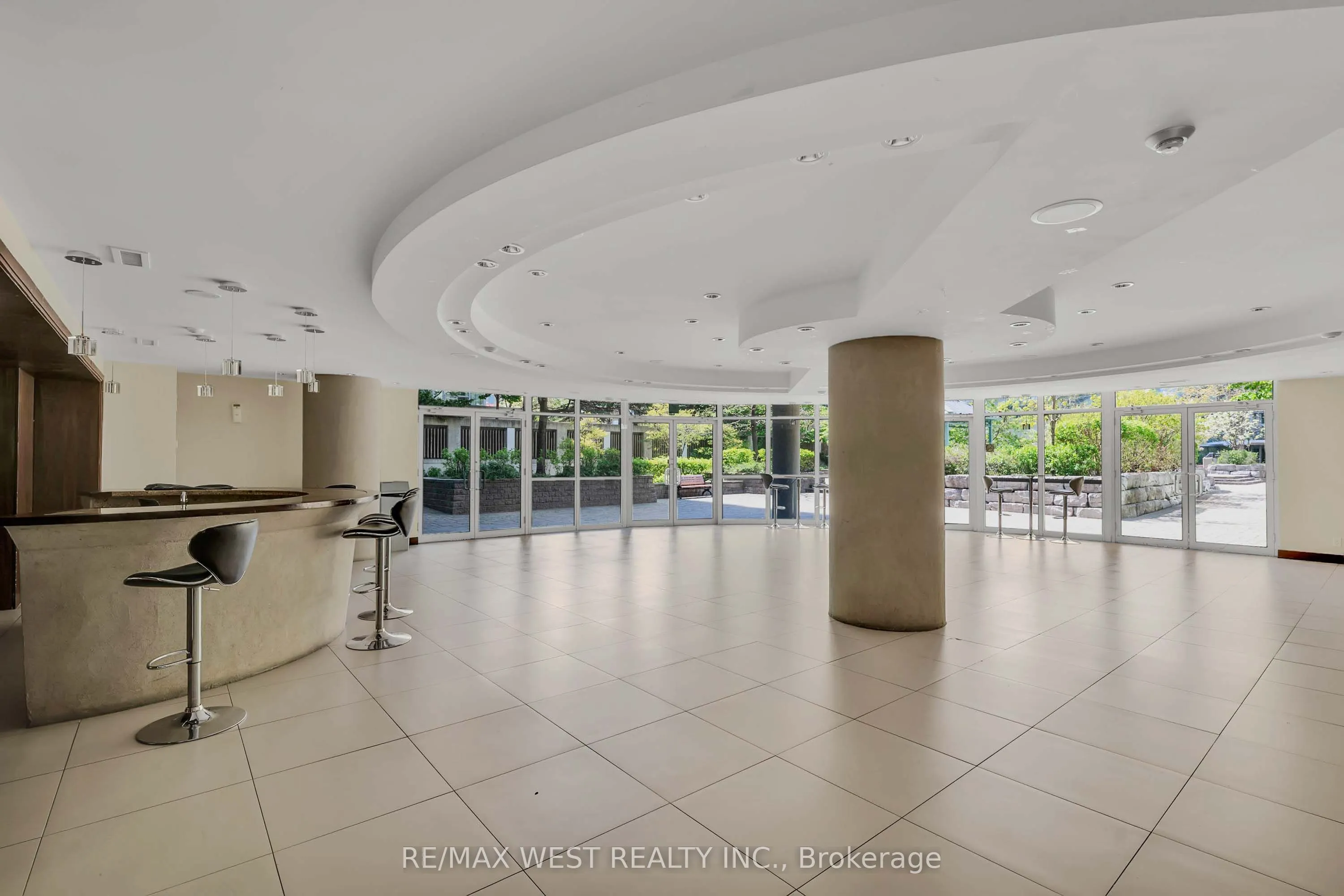 220 Burnhamthorpe Road W #1710