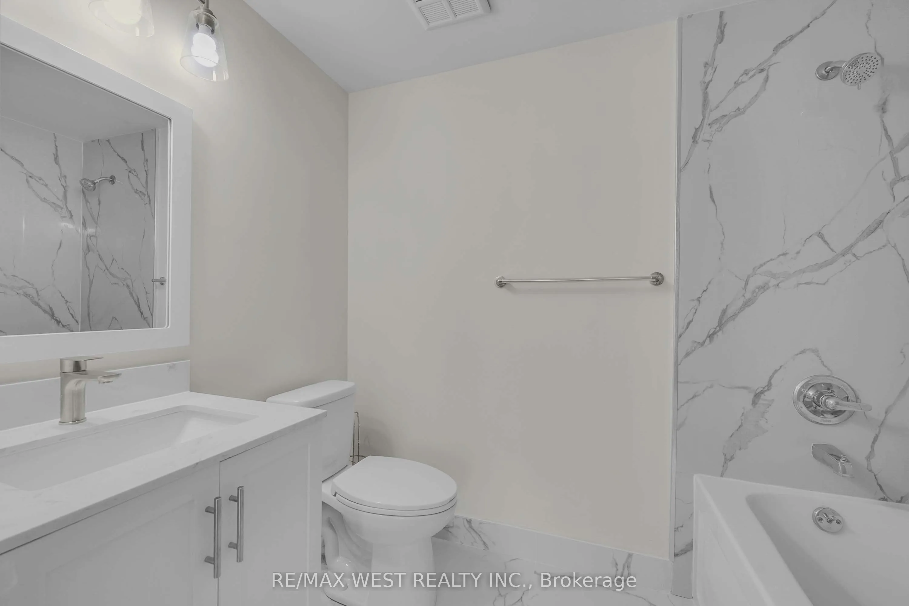 220 Burnhamthorpe Road W #1710
