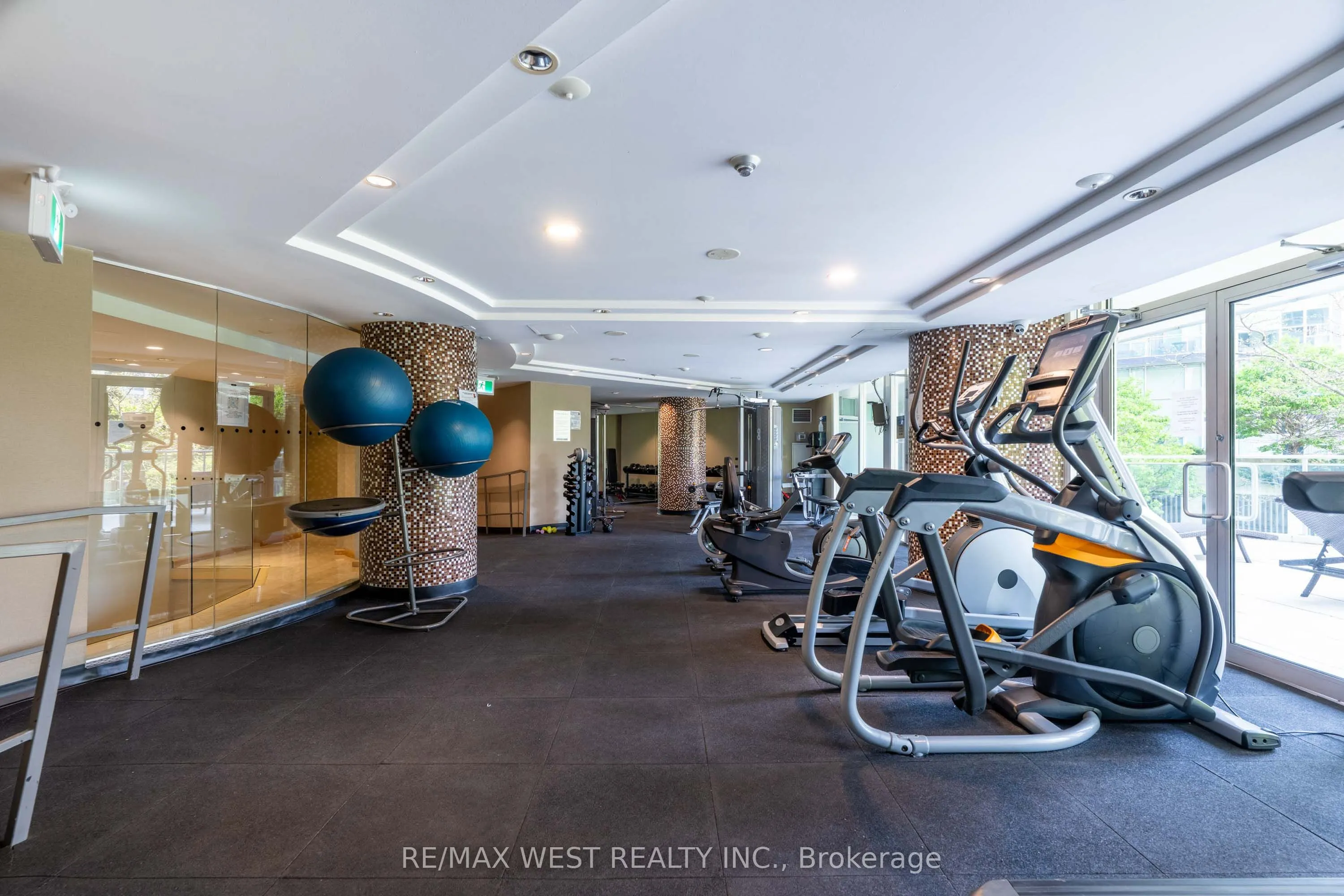 220 Burnhamthorpe Road W #1710