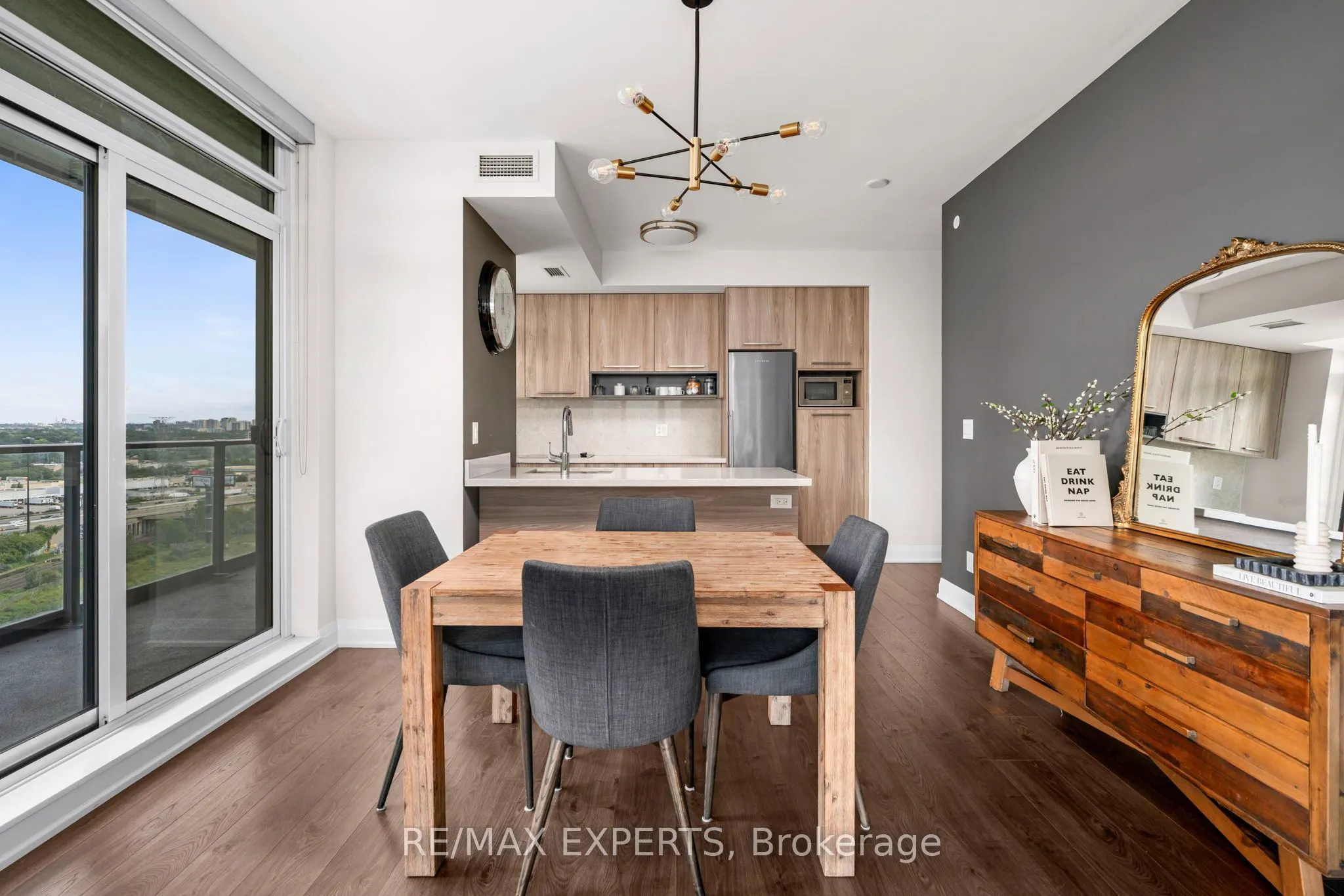 36 Park Lawn Road #1905