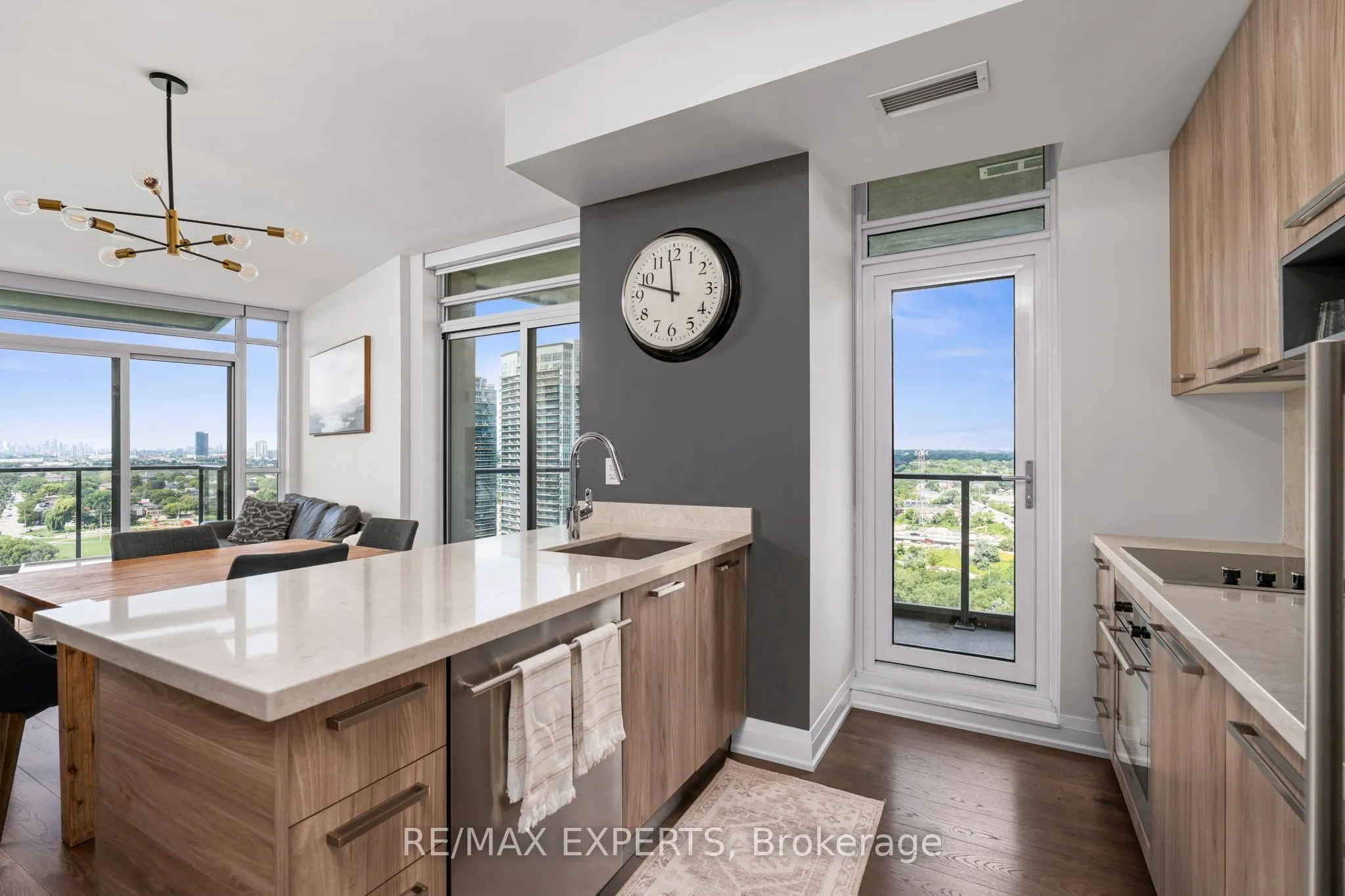 36 Park Lawn Road #1905