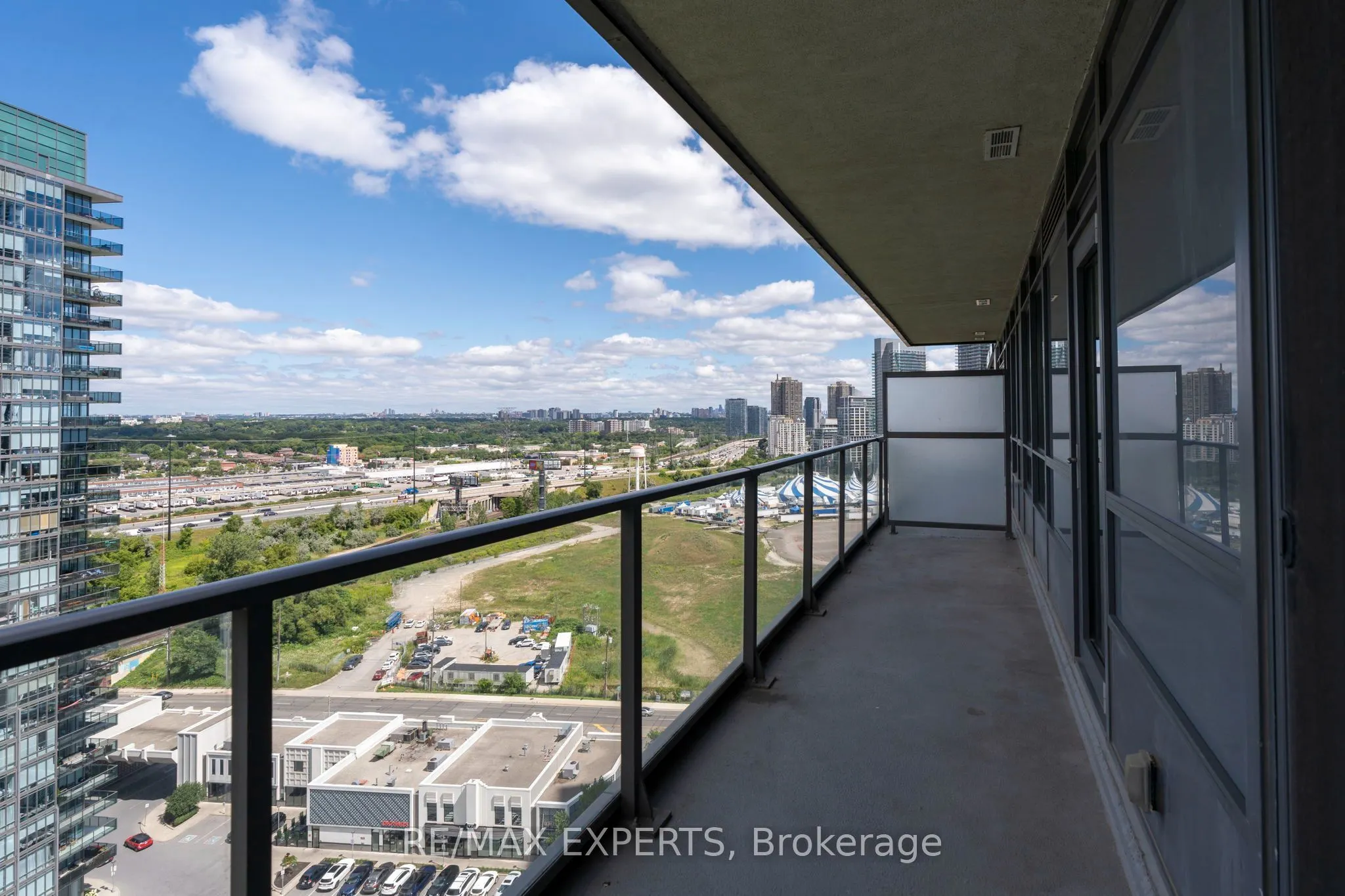 36 Park Lawn Road #1905