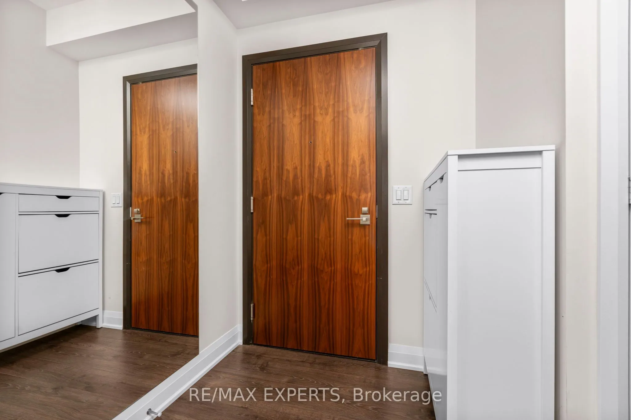 36 Park Lawn Road #1905
