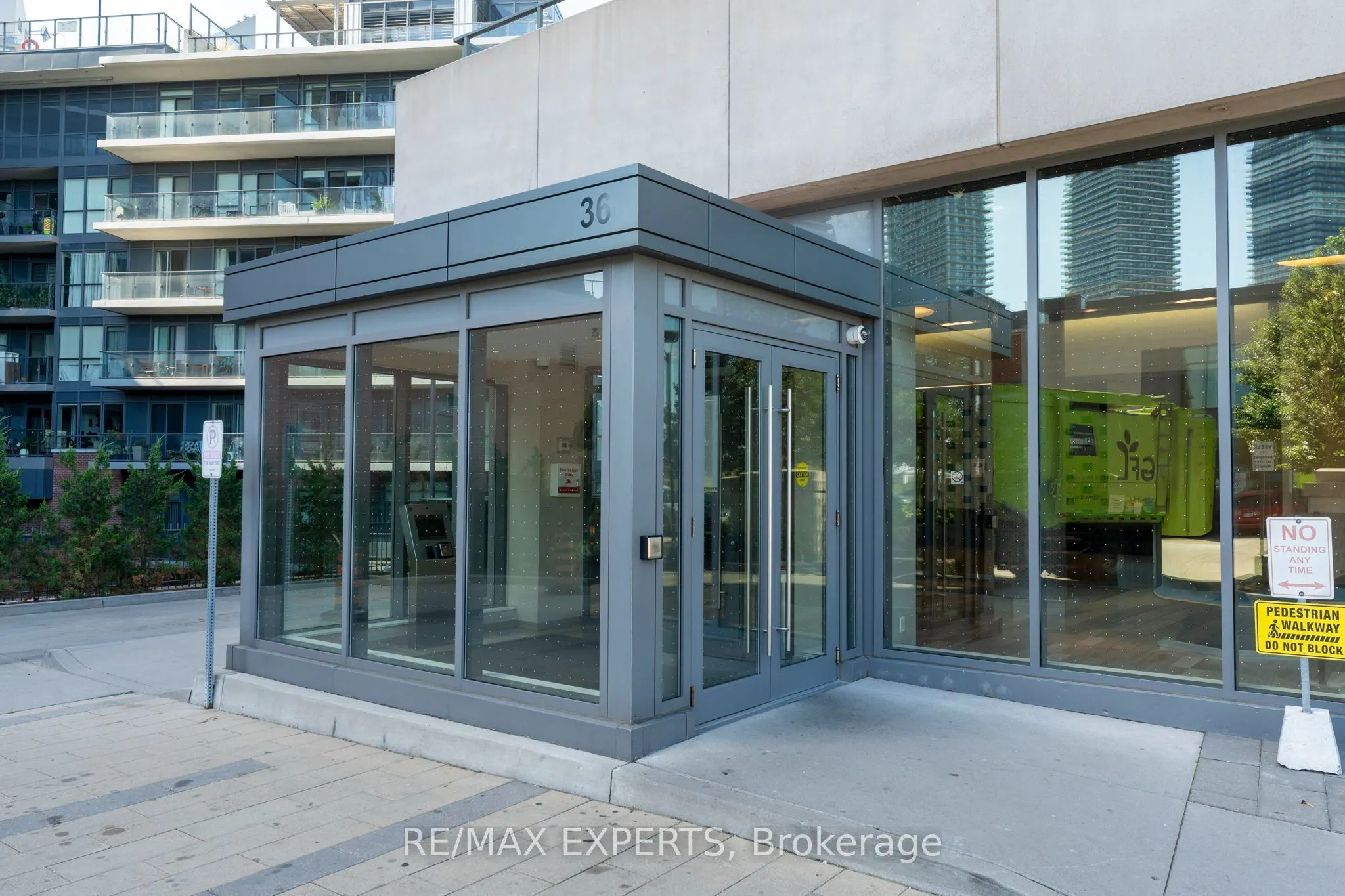 36 Park Lawn Road #1905