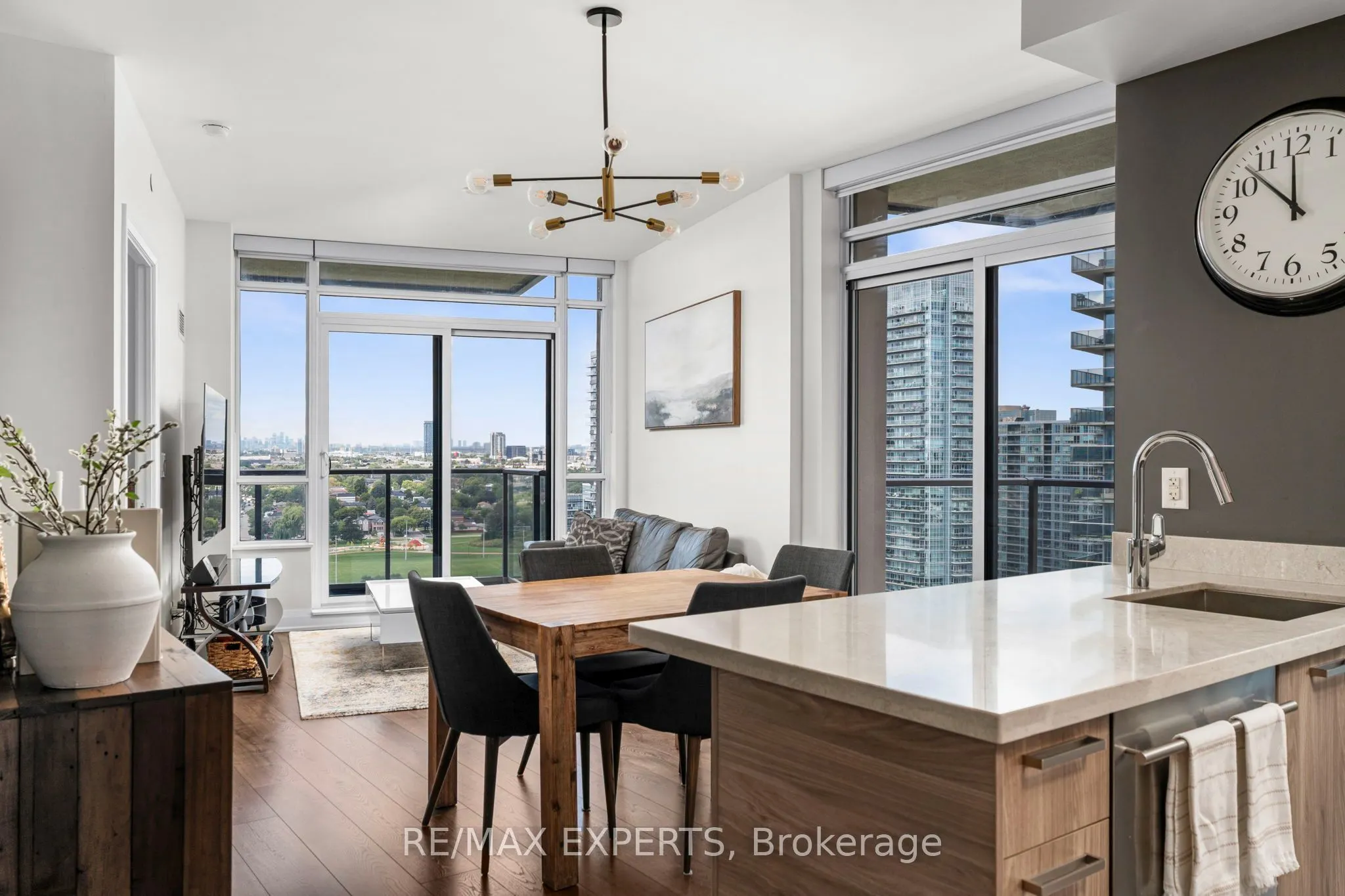 36 Park Lawn Road #1905