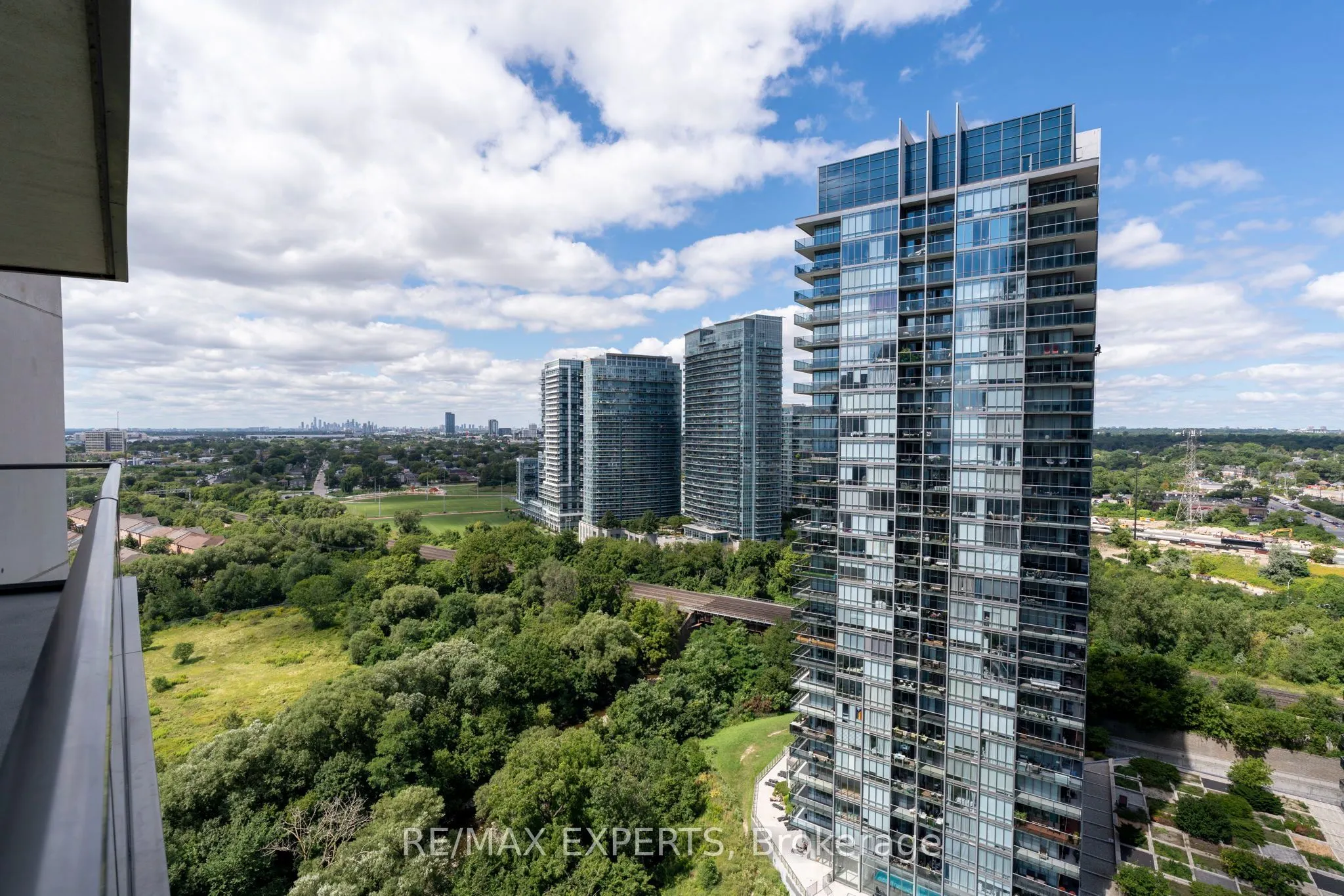 36 Park Lawn Road #1905