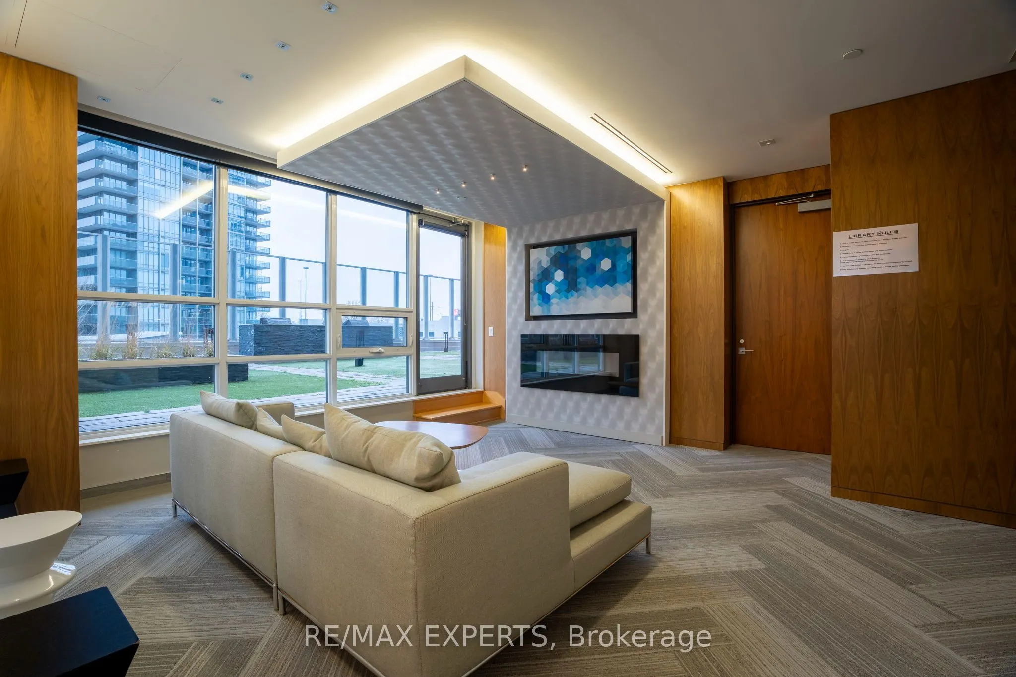 36 Park Lawn Road #1905