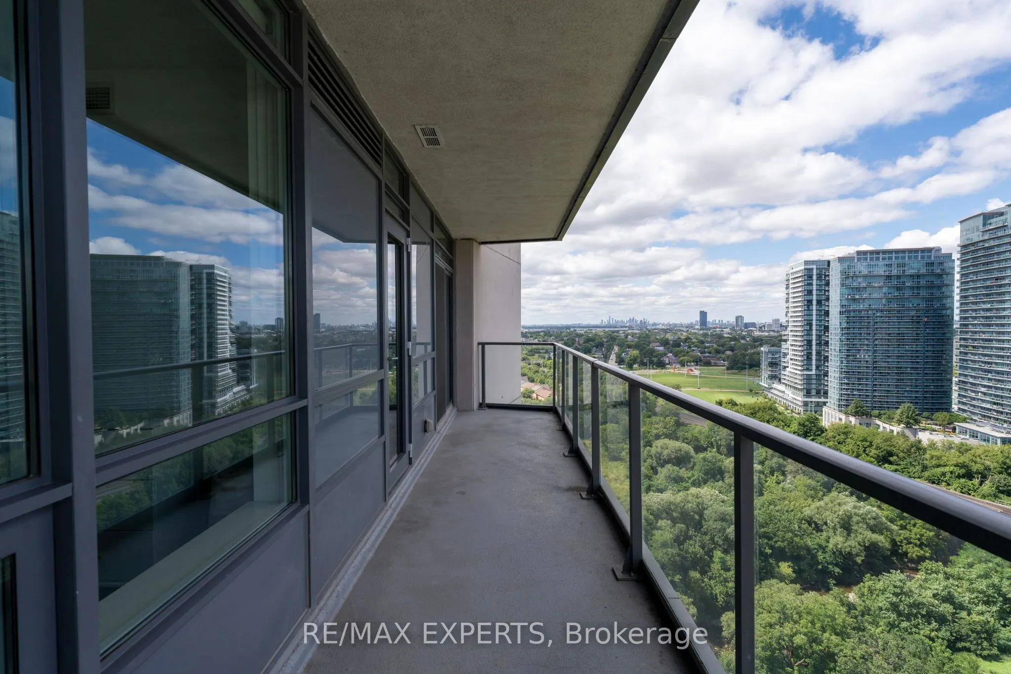 36 Park Lawn Road #1905
