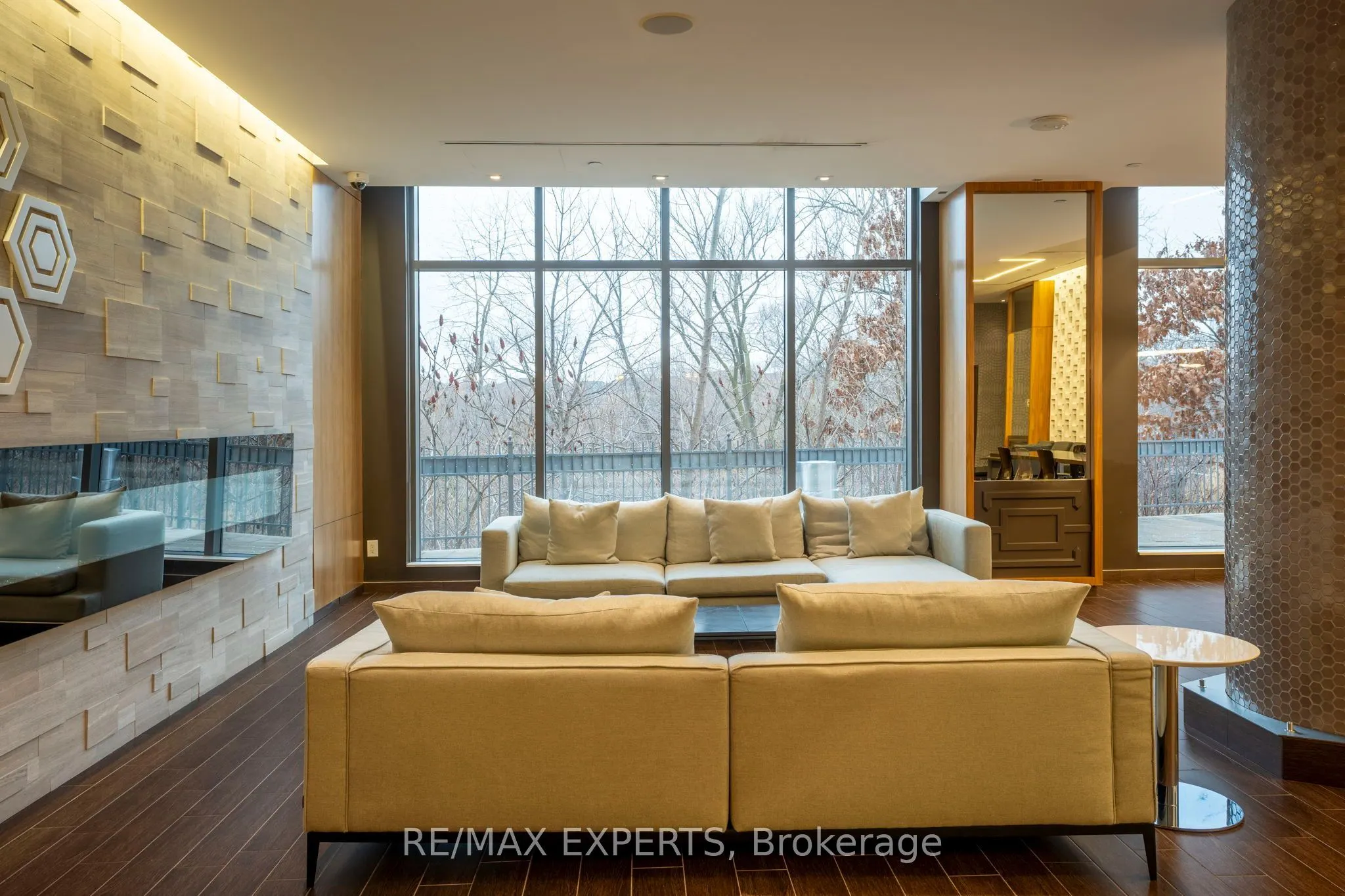 36 Park Lawn Road #1905