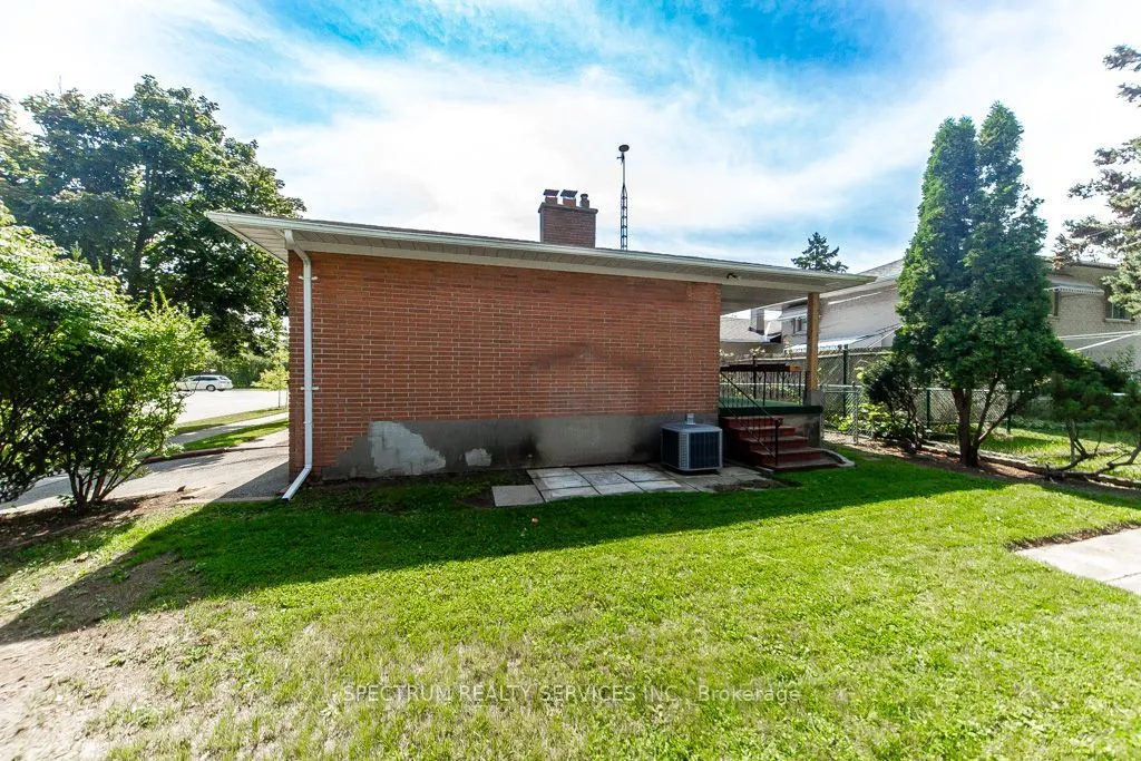 131 West Deane Park Drive
