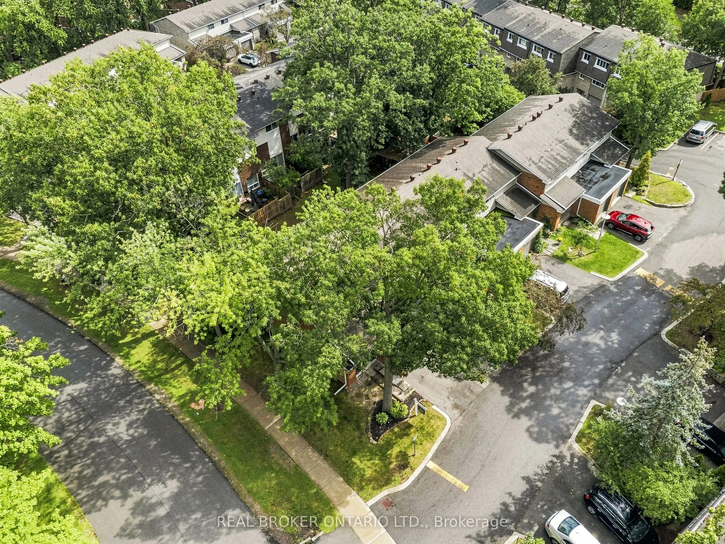 1270 Gainsborough Drive #61