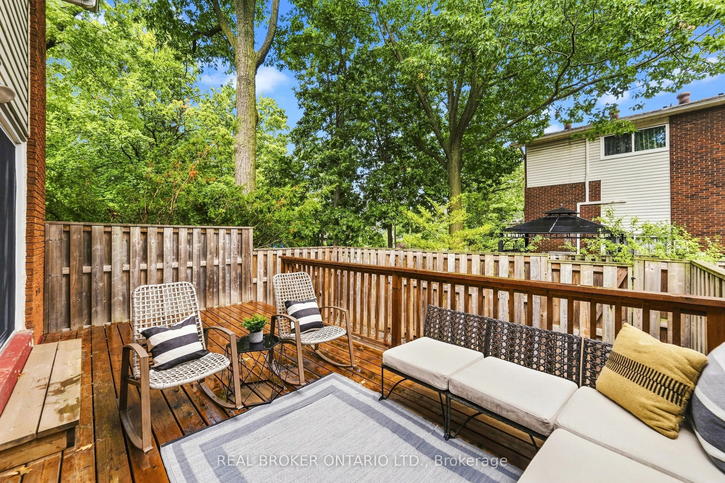 1270 Gainsborough Drive #61