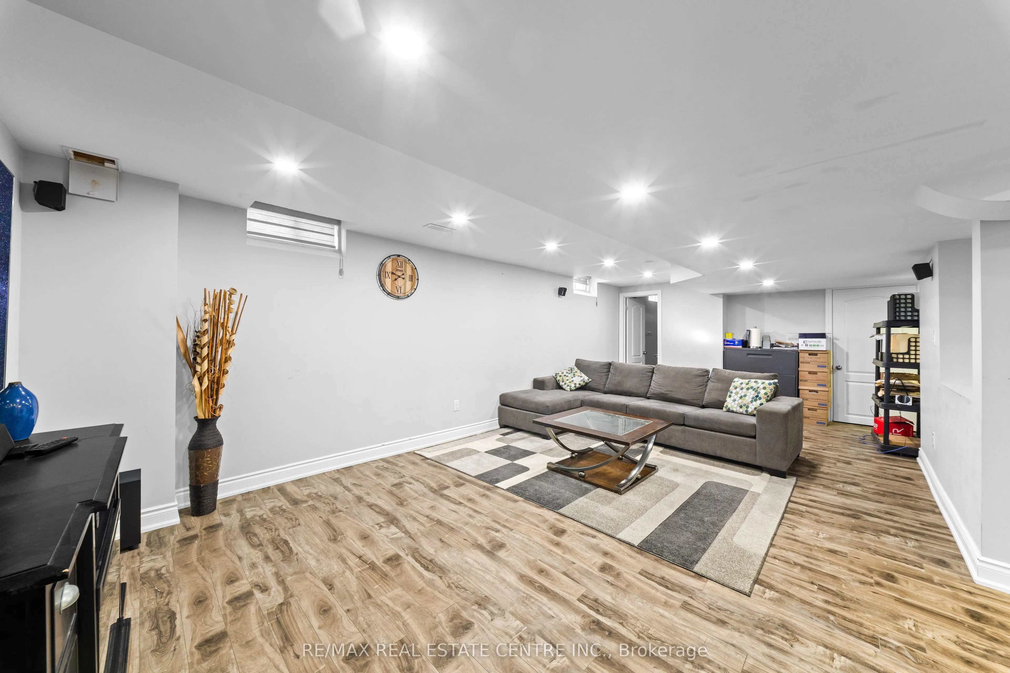 10 Midvale Road