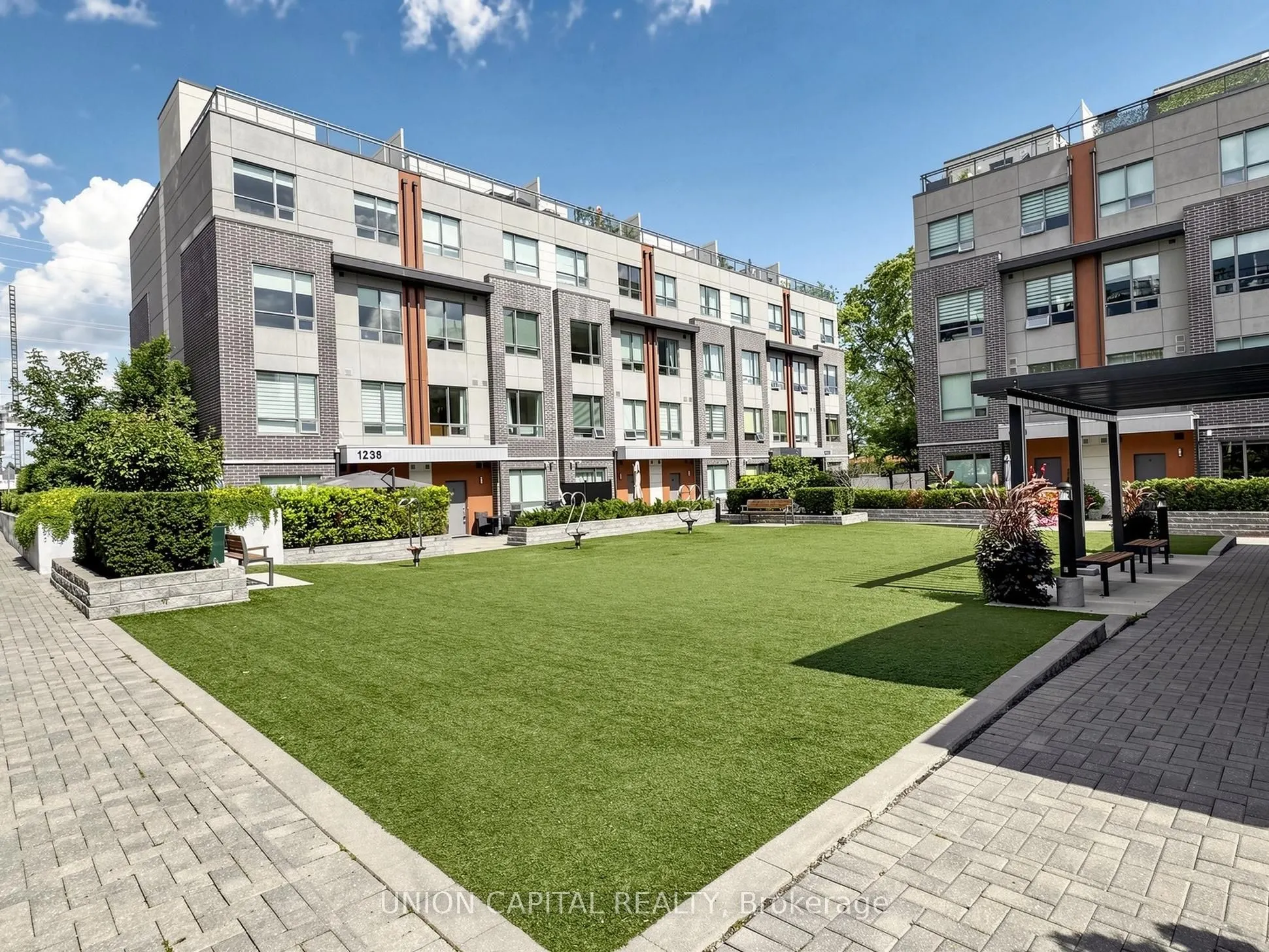 1238 Cawthra Road #4