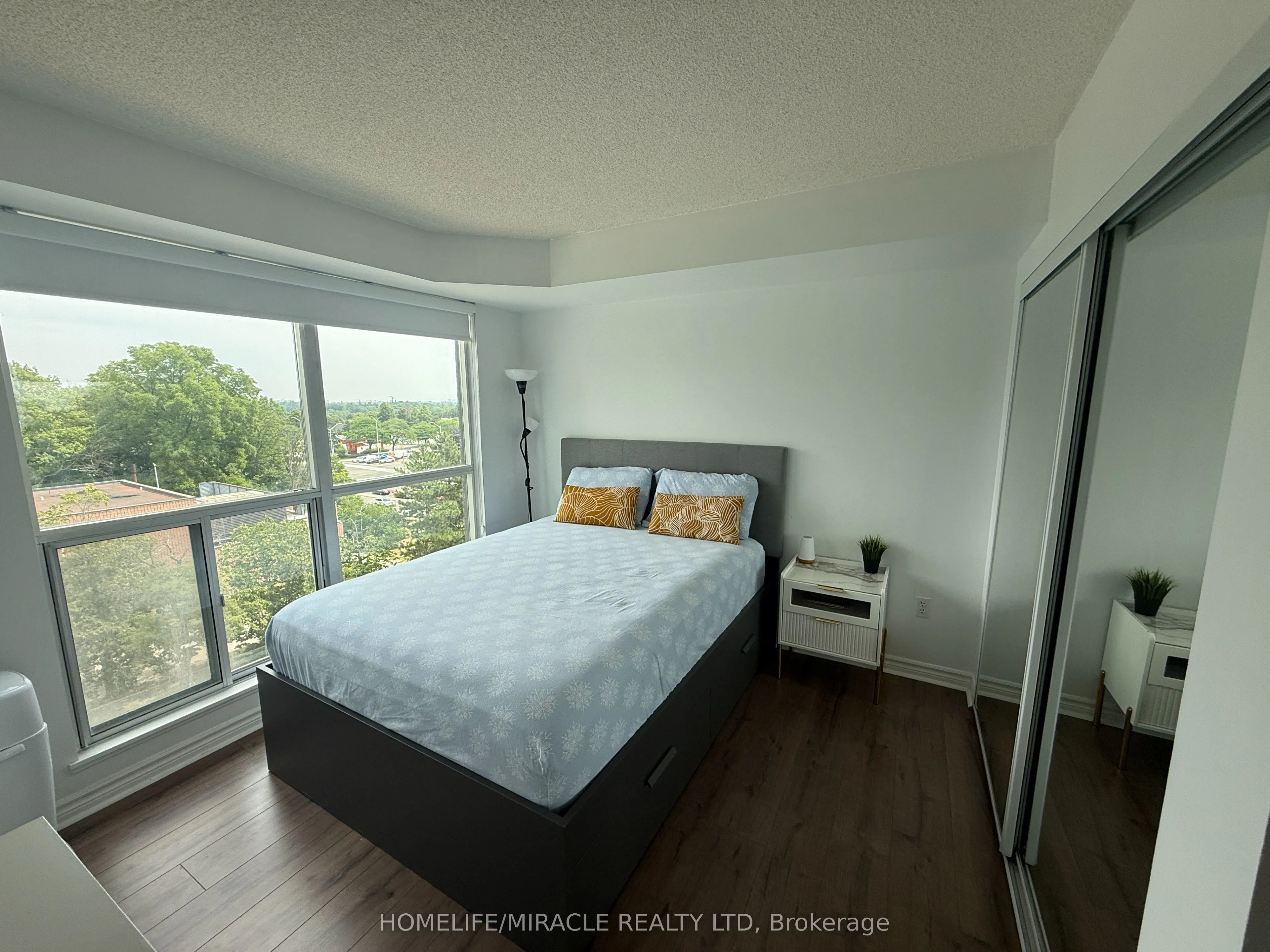2177 Burnhamthorpe Road #609