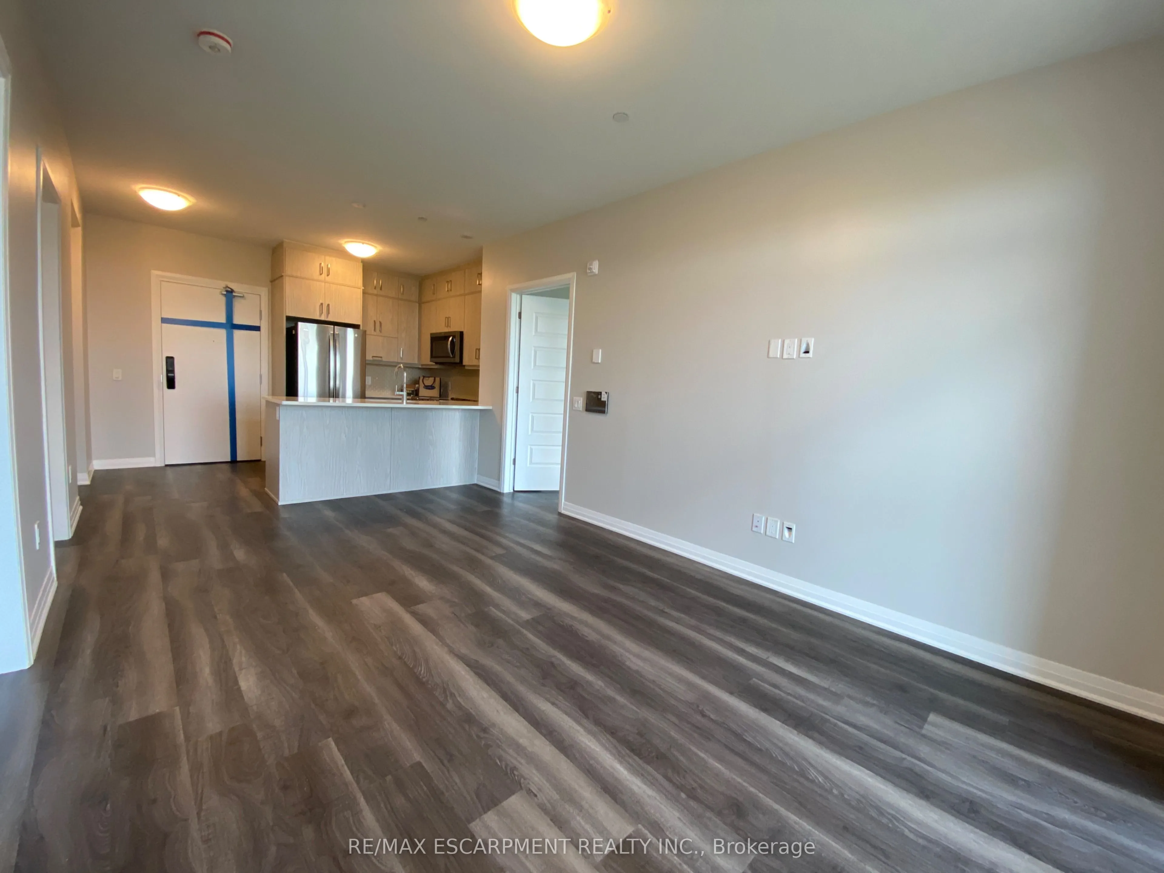 95 Dundas Street W #507